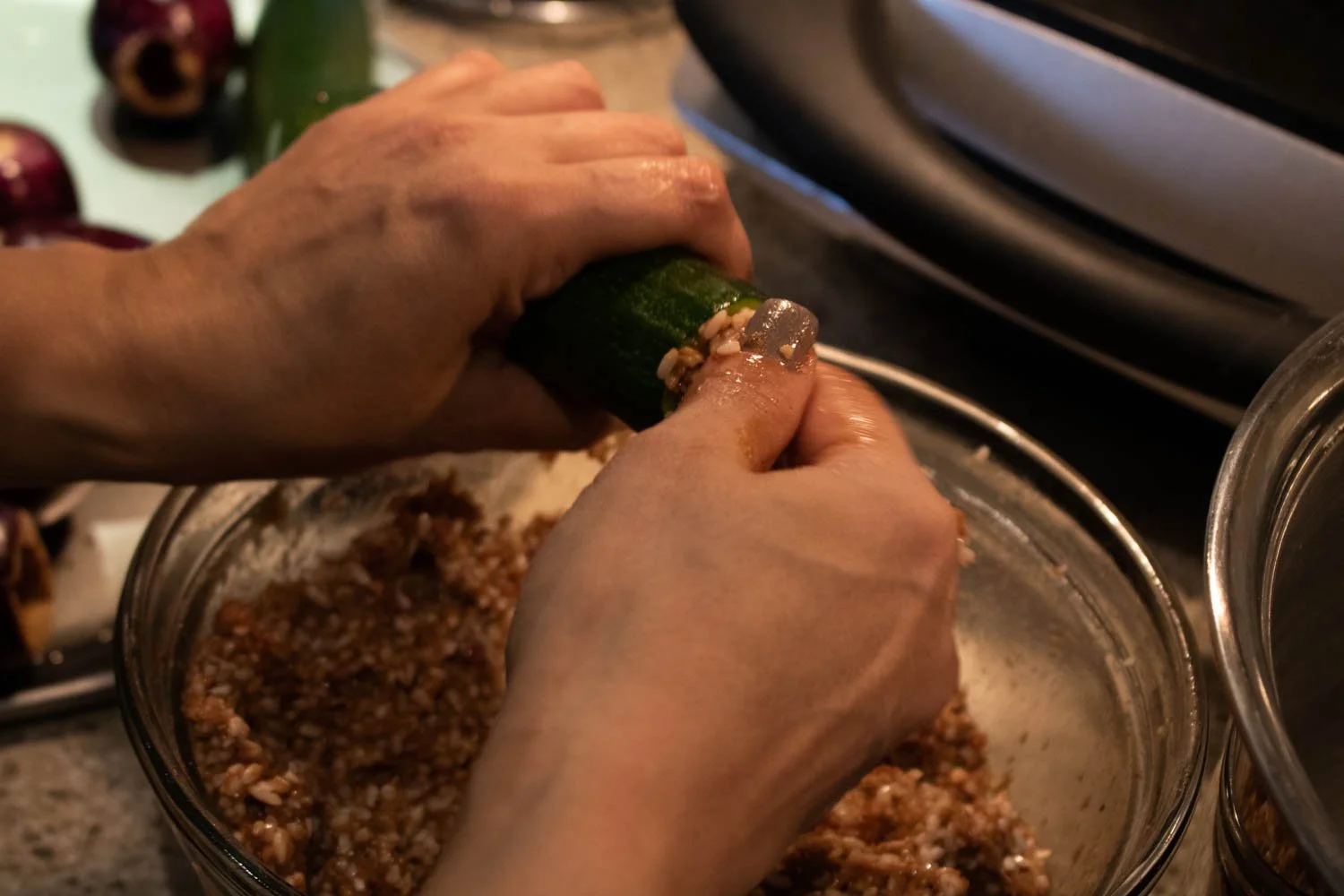  When stuffing the vegetables of the “mahshi’ you need to fill it up to around ¾ of the way to make sure there is space for the rice to expand without breaking the vegetable skin. 