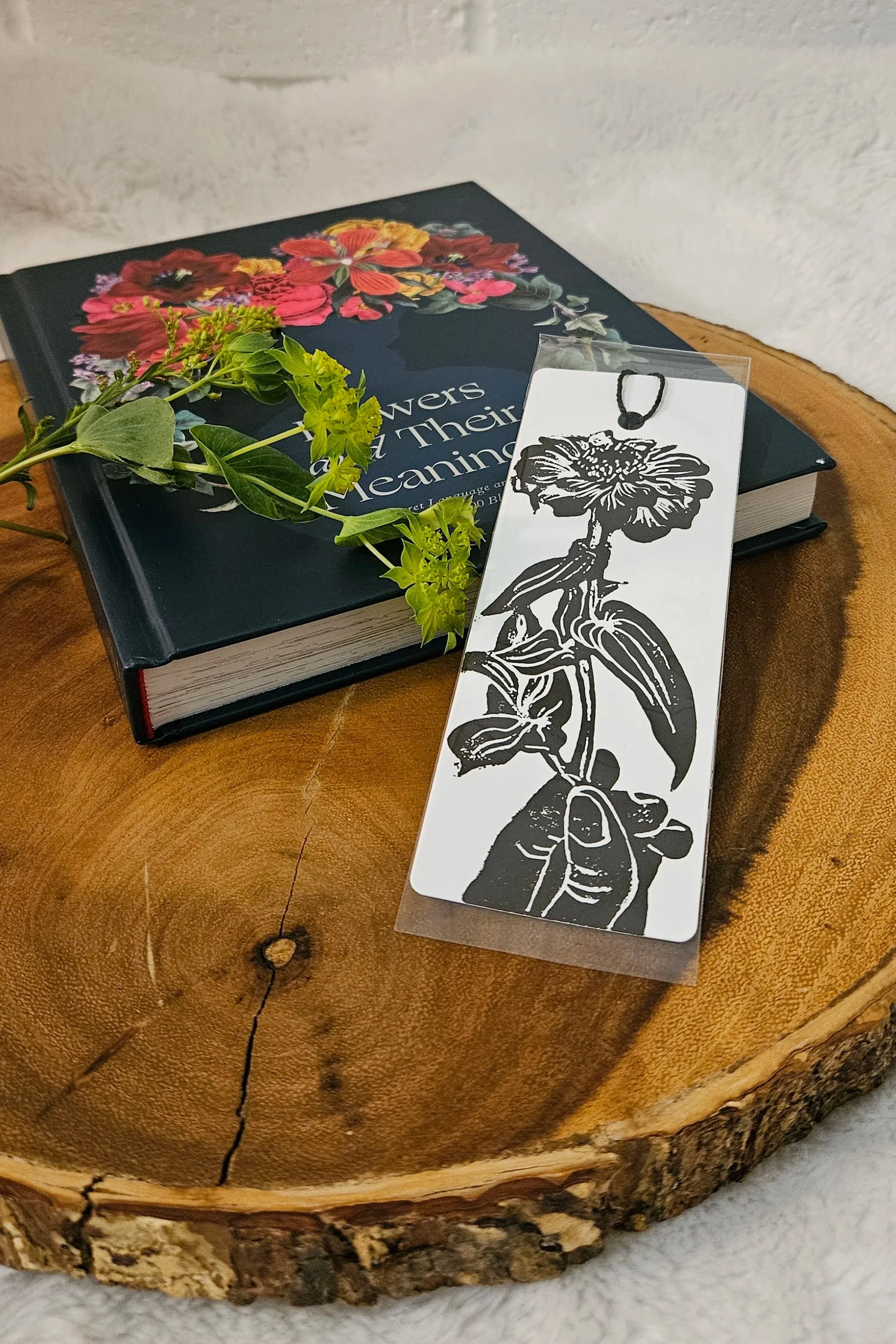 Bookmark (Black Zinnia on White Background)