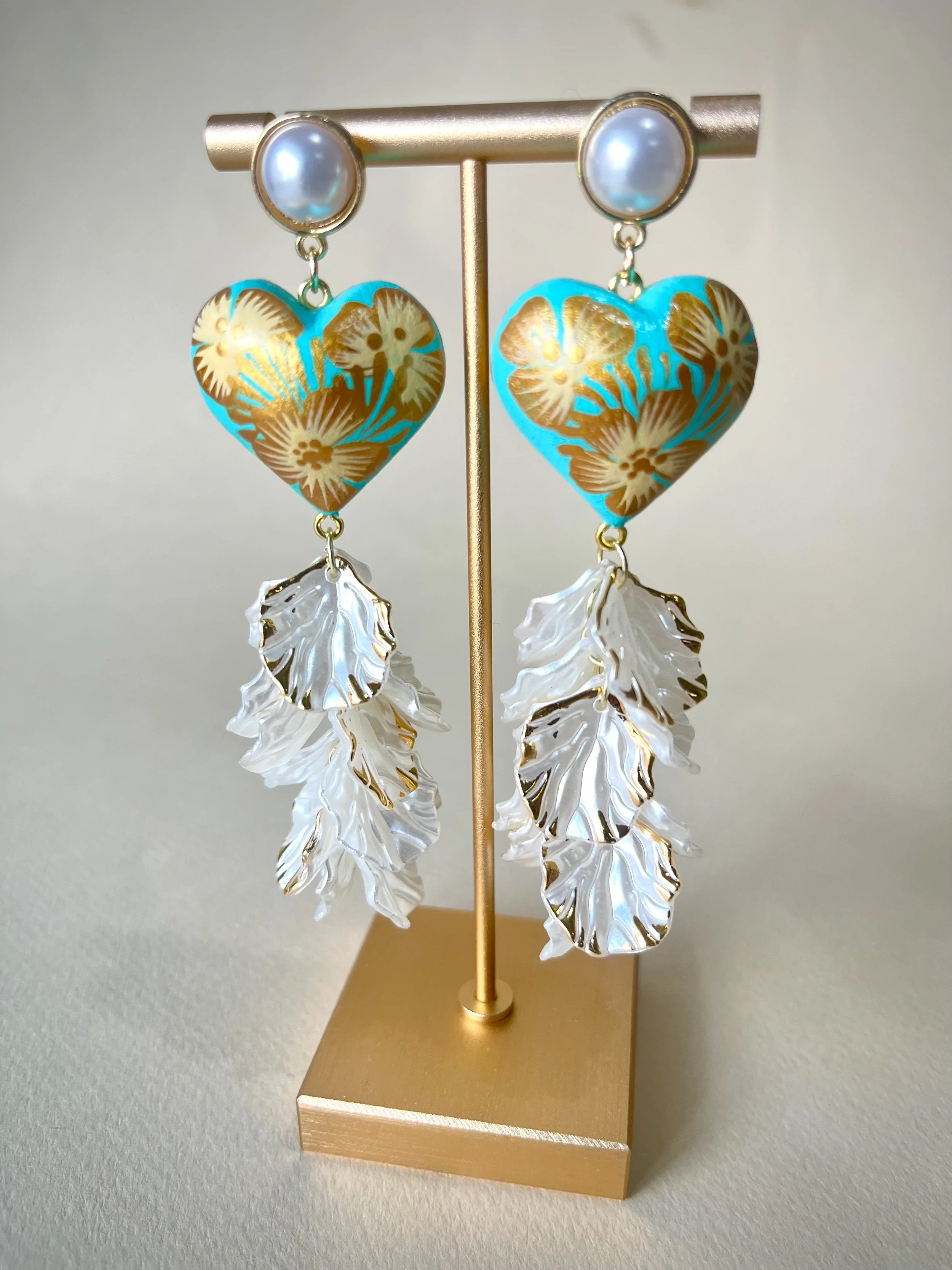 PEARL PETAL EARRINGS
