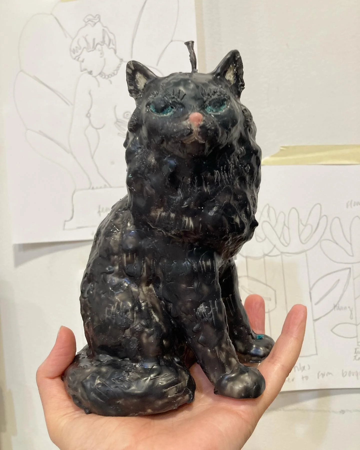 The first Kitty candle has arrived! 🐈&zwj;⬛🕯Inspired by so many cats in my life, from childhood to my own collection of 1970s Persian cat statues. This cat is hand poured into a mold I cast, then hand painted in wax for that extra special touch! 🥰