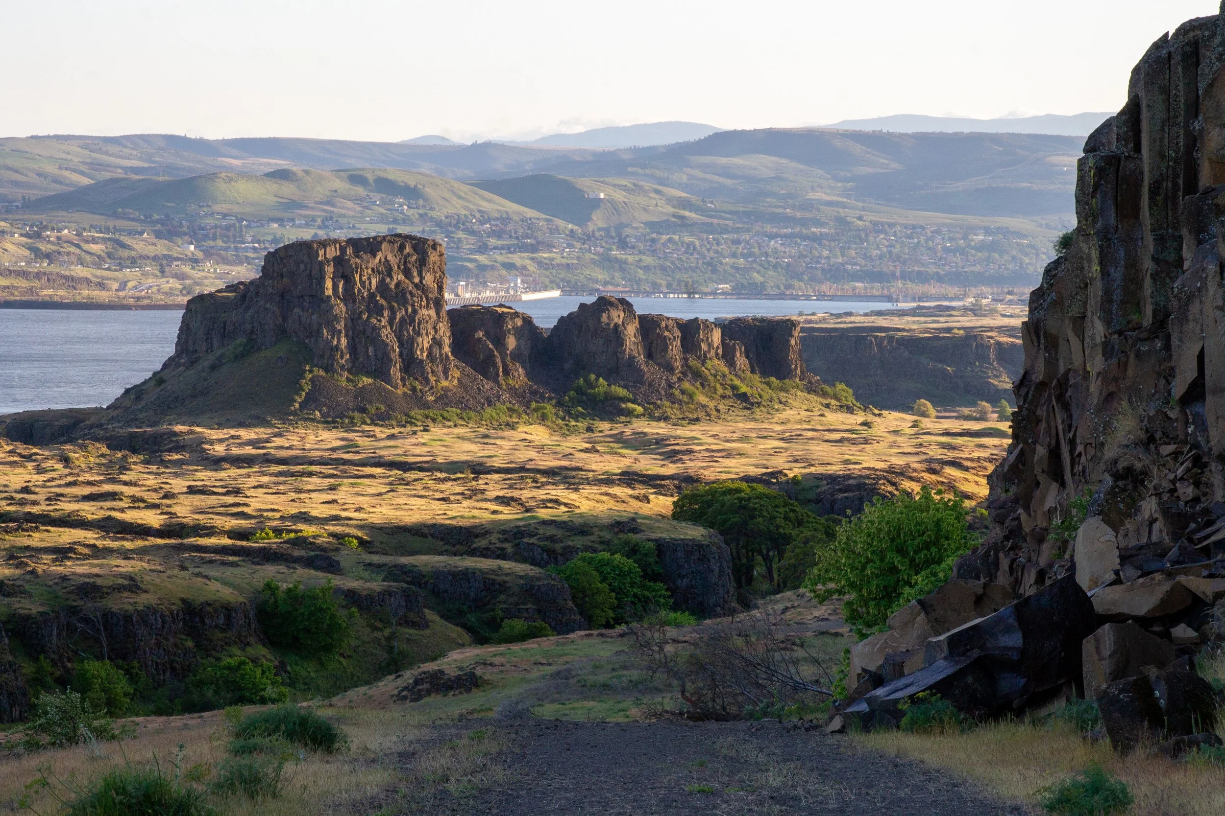 Horsethief Butte from a distance