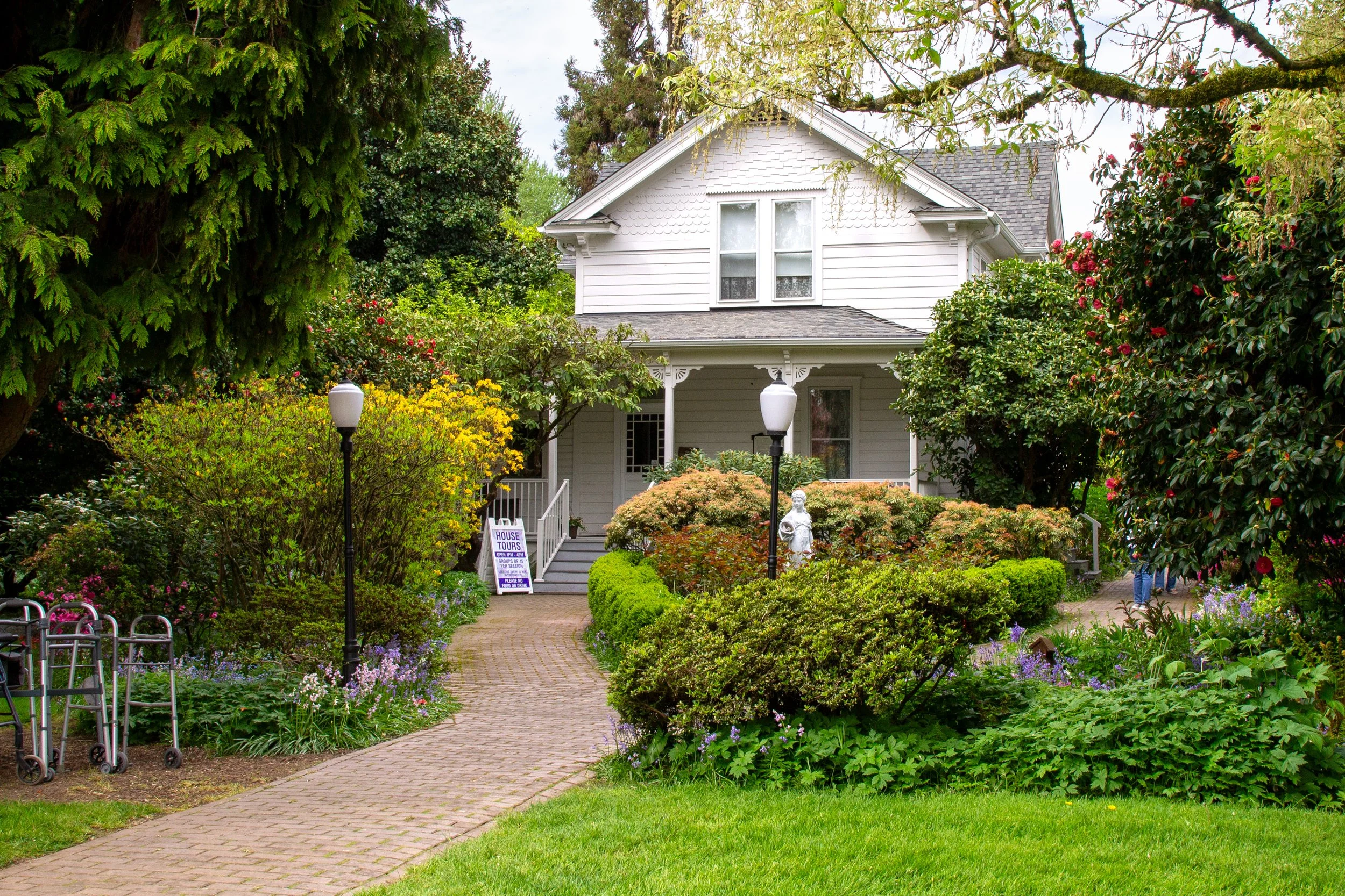 Farmhouse in Hulda Klager Lilac Gardens