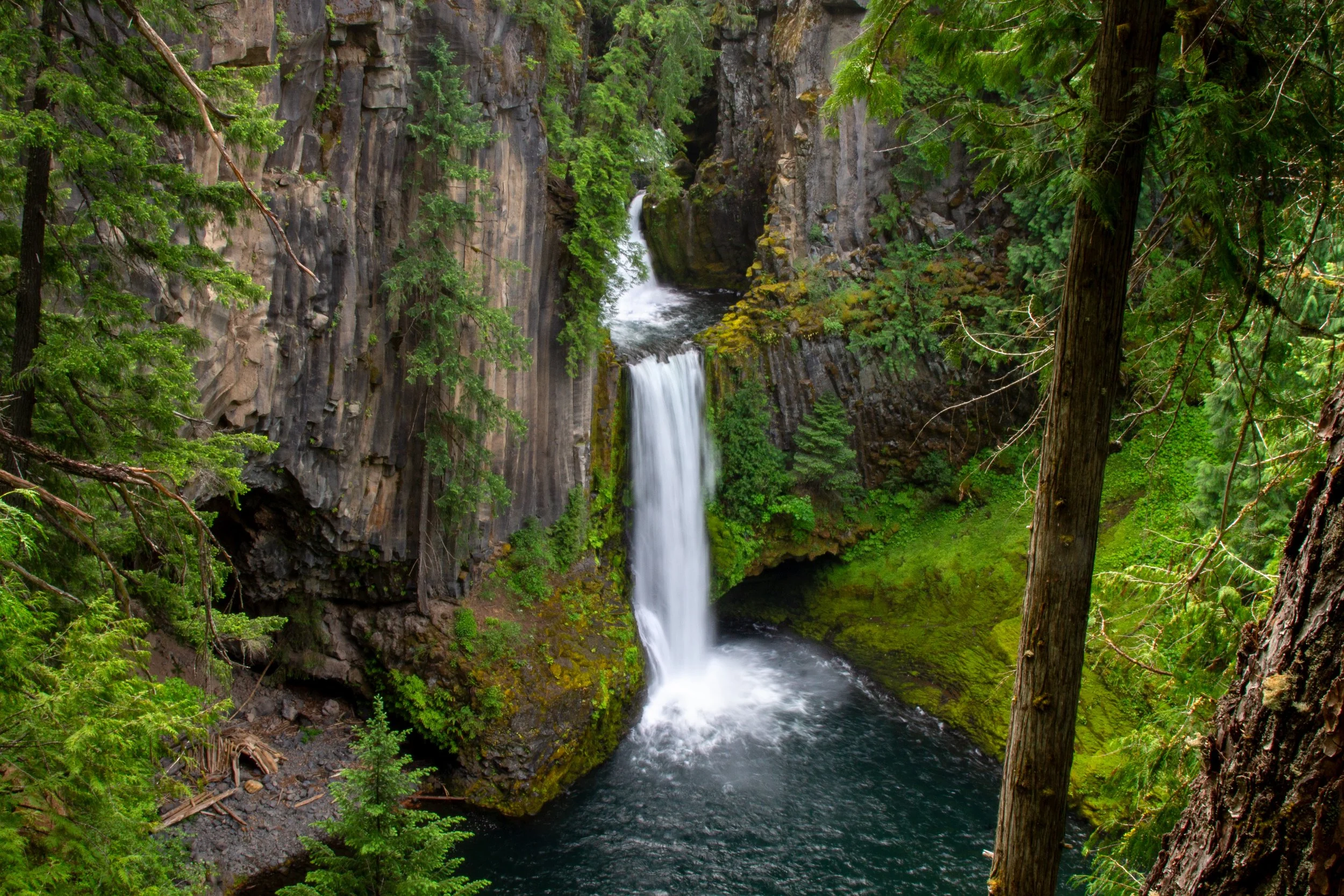 Southern Oregon’s Highway of Waterfalls: Road Trip Guide