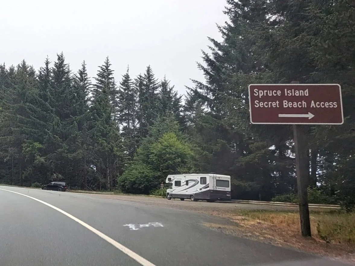 Spruce Island Viewpoint parking