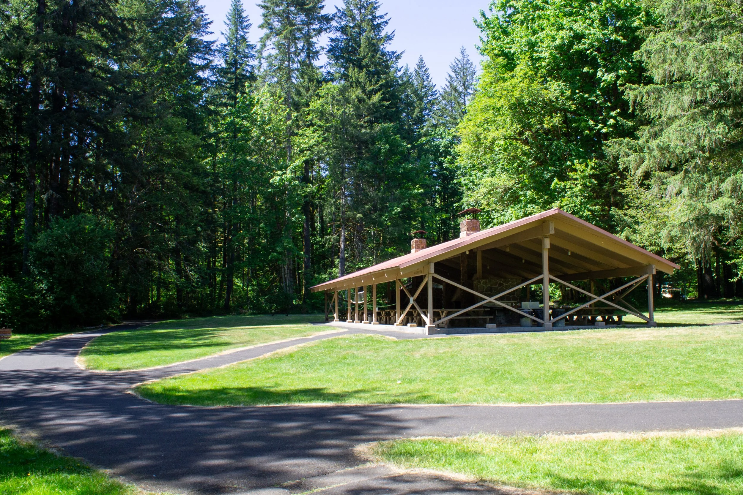 Covered picnic shelter