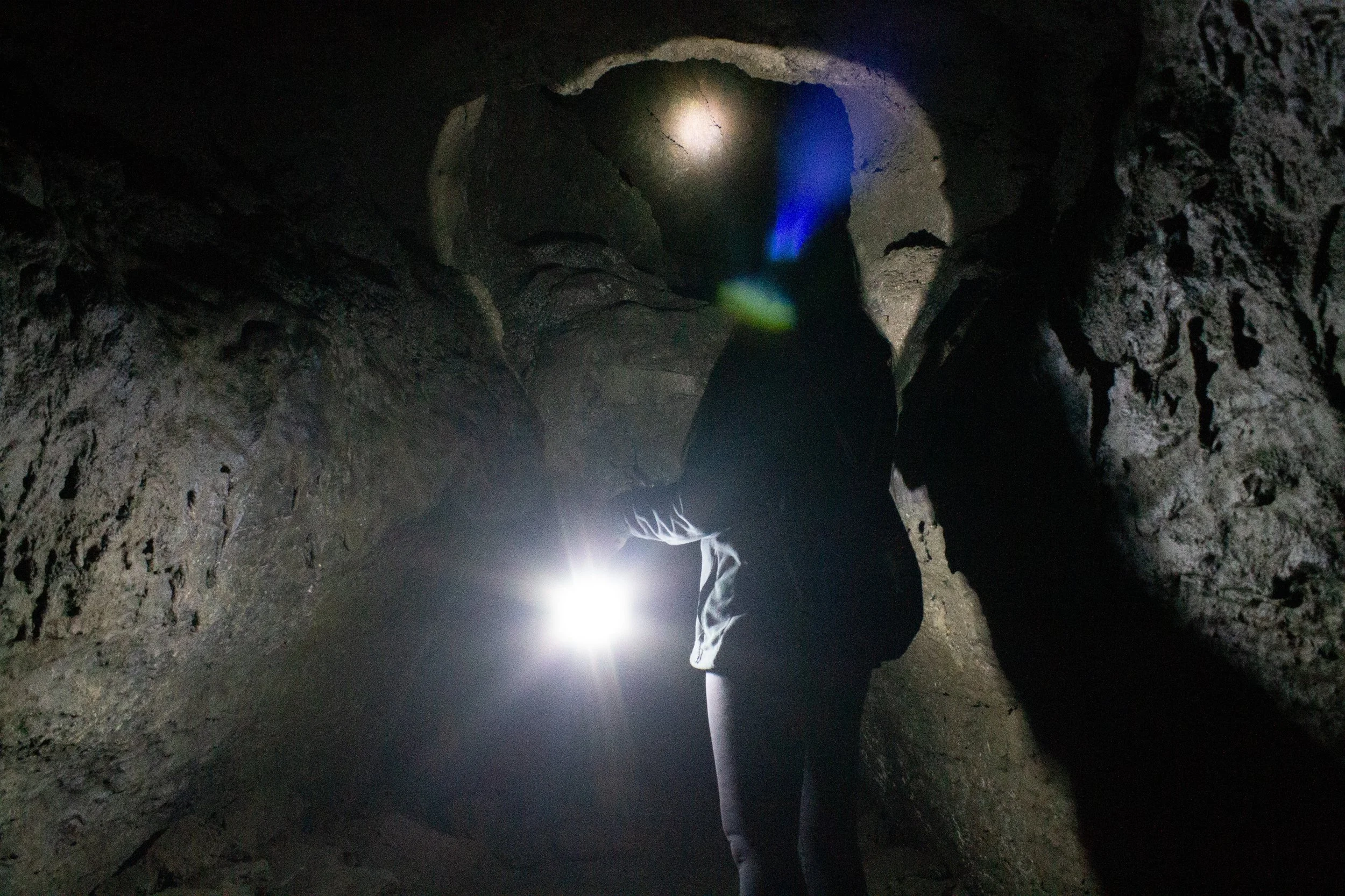 Woman in cave shines light on unusual cavern