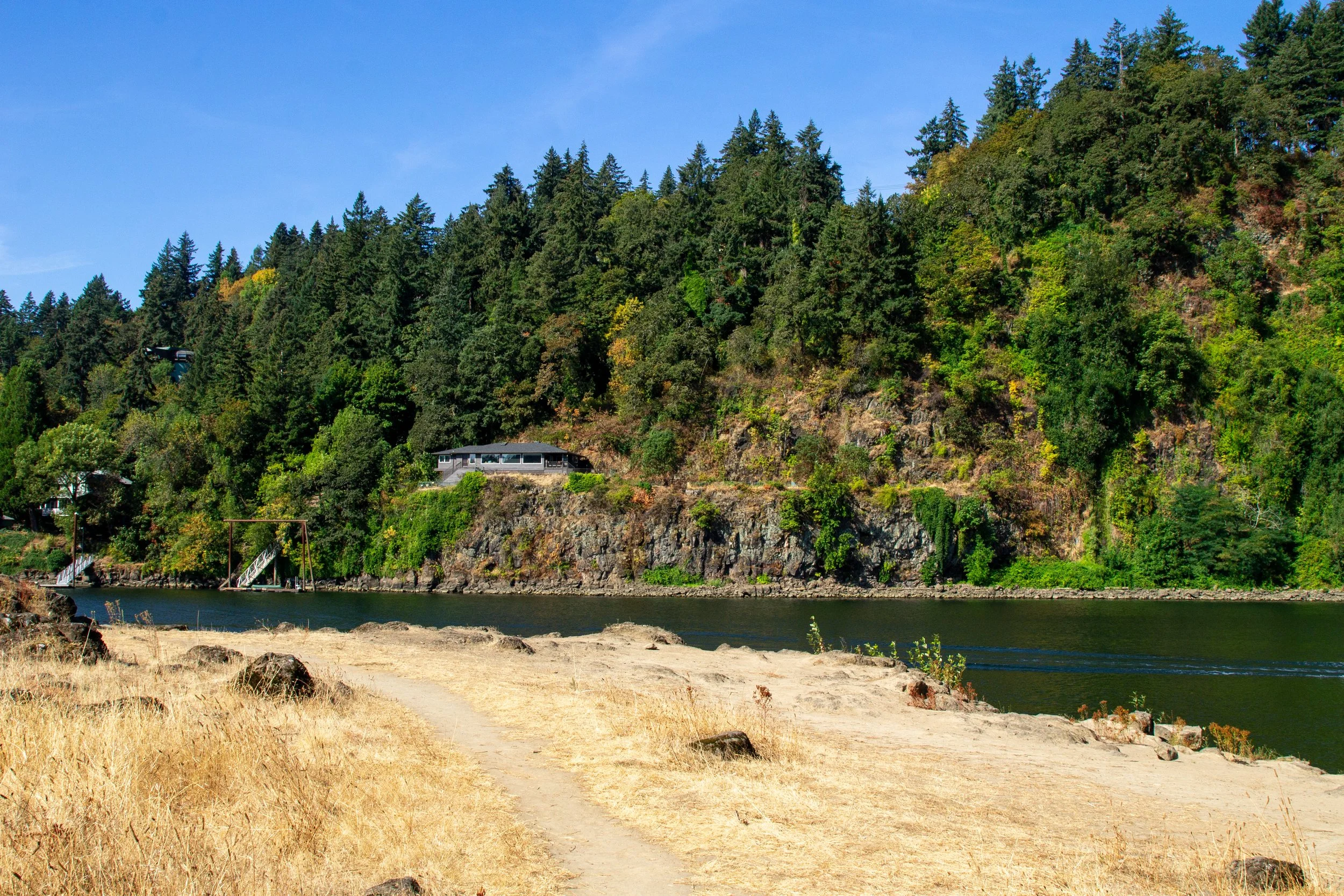 Hiking trail on Elk Rock Island along Willamette River