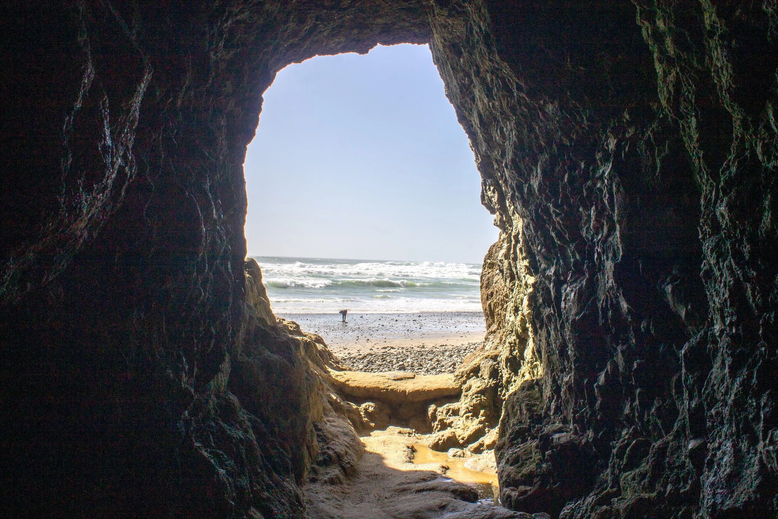 Tunnel to beach on Oregon Coast