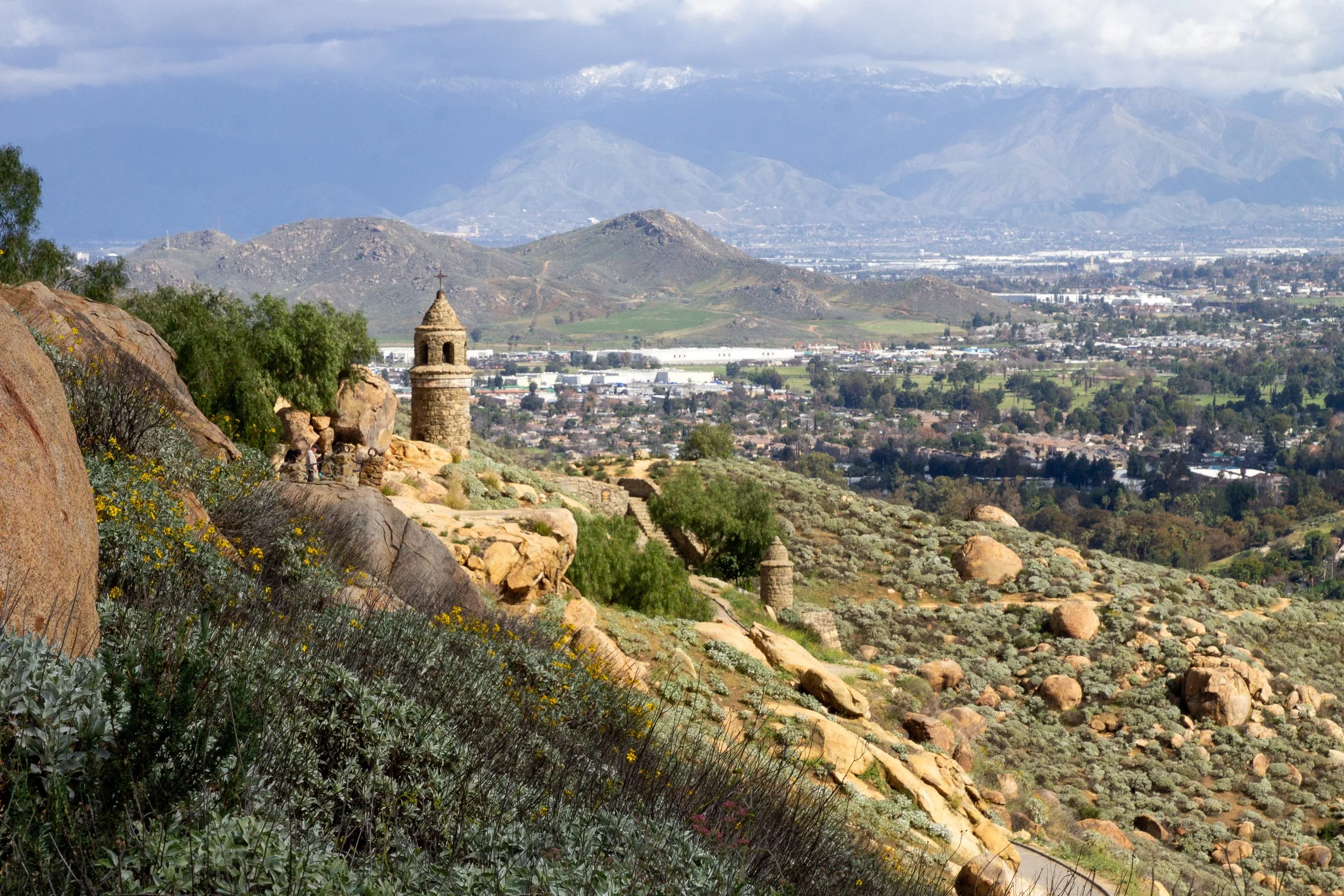 Views of Riverside and mountains