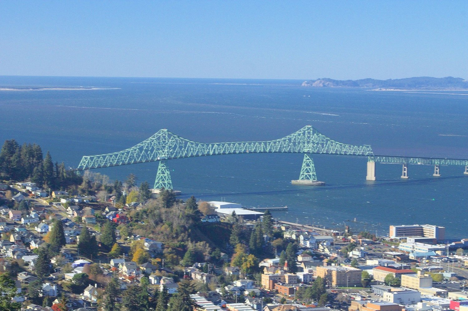 All about Visiting the Astoria Column — Pines and Vines — Pines and Vines