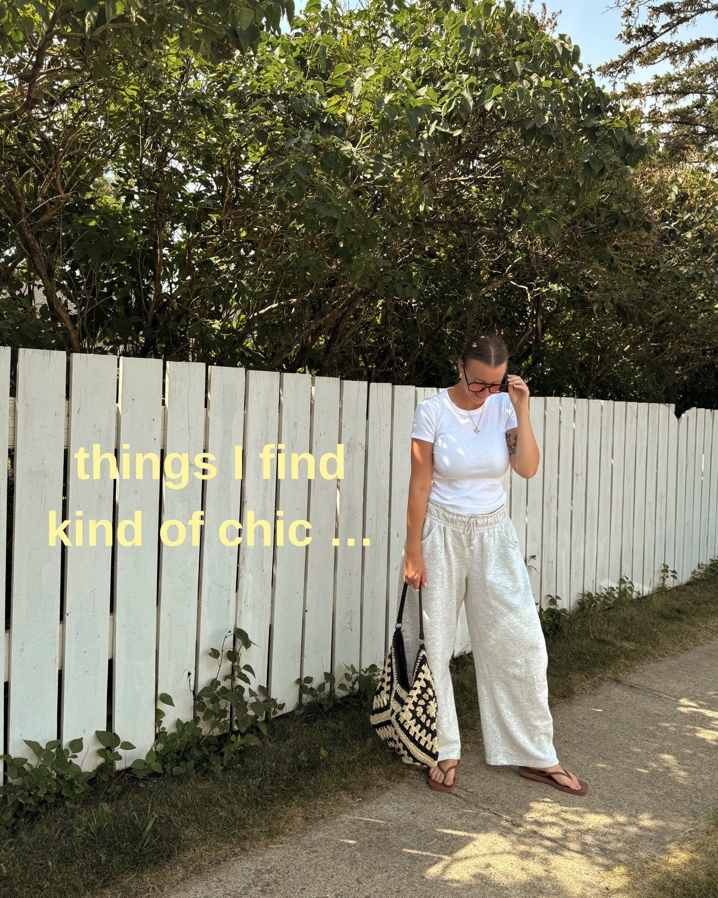 Just a couple things I find kind of chic .. 🥐☕️🍒🍄🌊🌸🐚🍉☀️💌