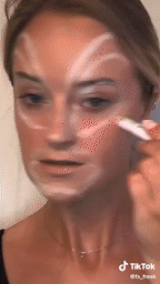 v12044gd0000cbnfee3c77u7gjhq3vog_MP4_AdobeExpress.gif