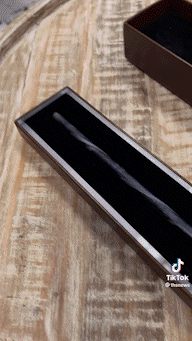 v12044gd0000ce6khsbc77ucjmfohqug_MP4_AdobeExpress.gif