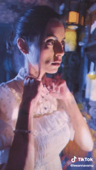 v12044gd0000ccvi0tjc77uahse0nt1g_MP4_AdobeExpress.gif