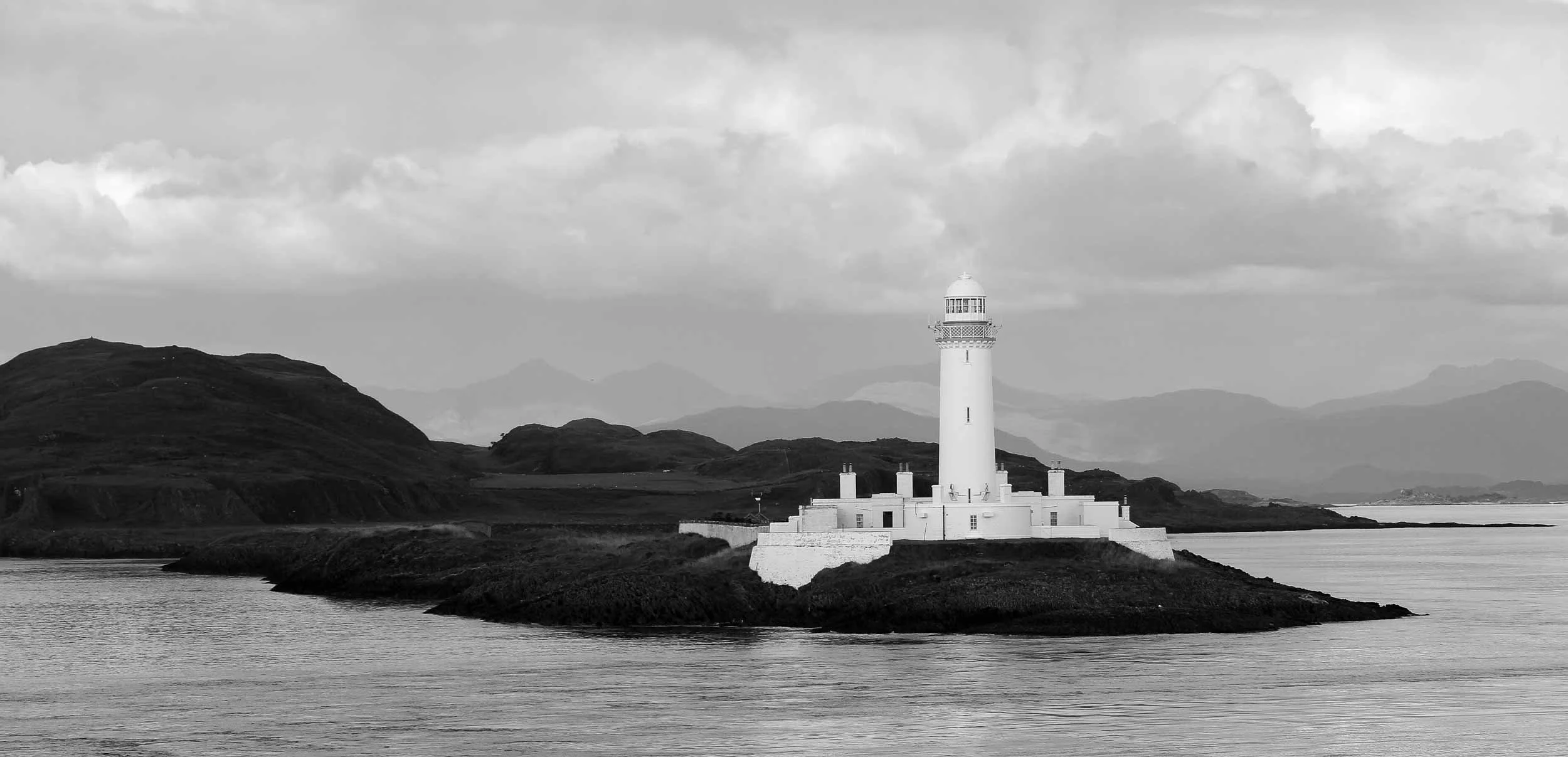 eilean-musdile-lighthouse-scotland-uk-tania-kuegler-photography.JPG