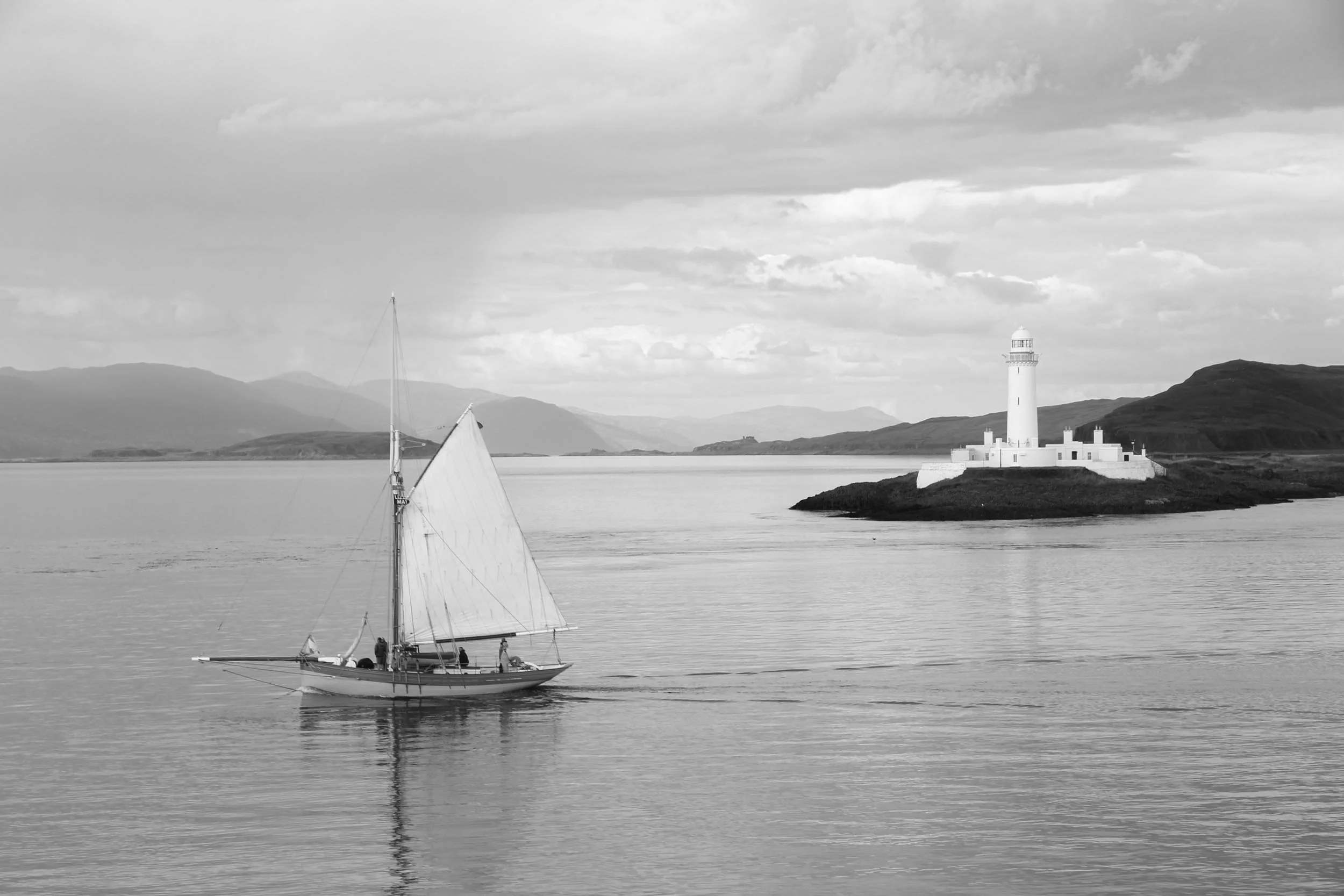 mull-eilean-musdile-yacht.jpg