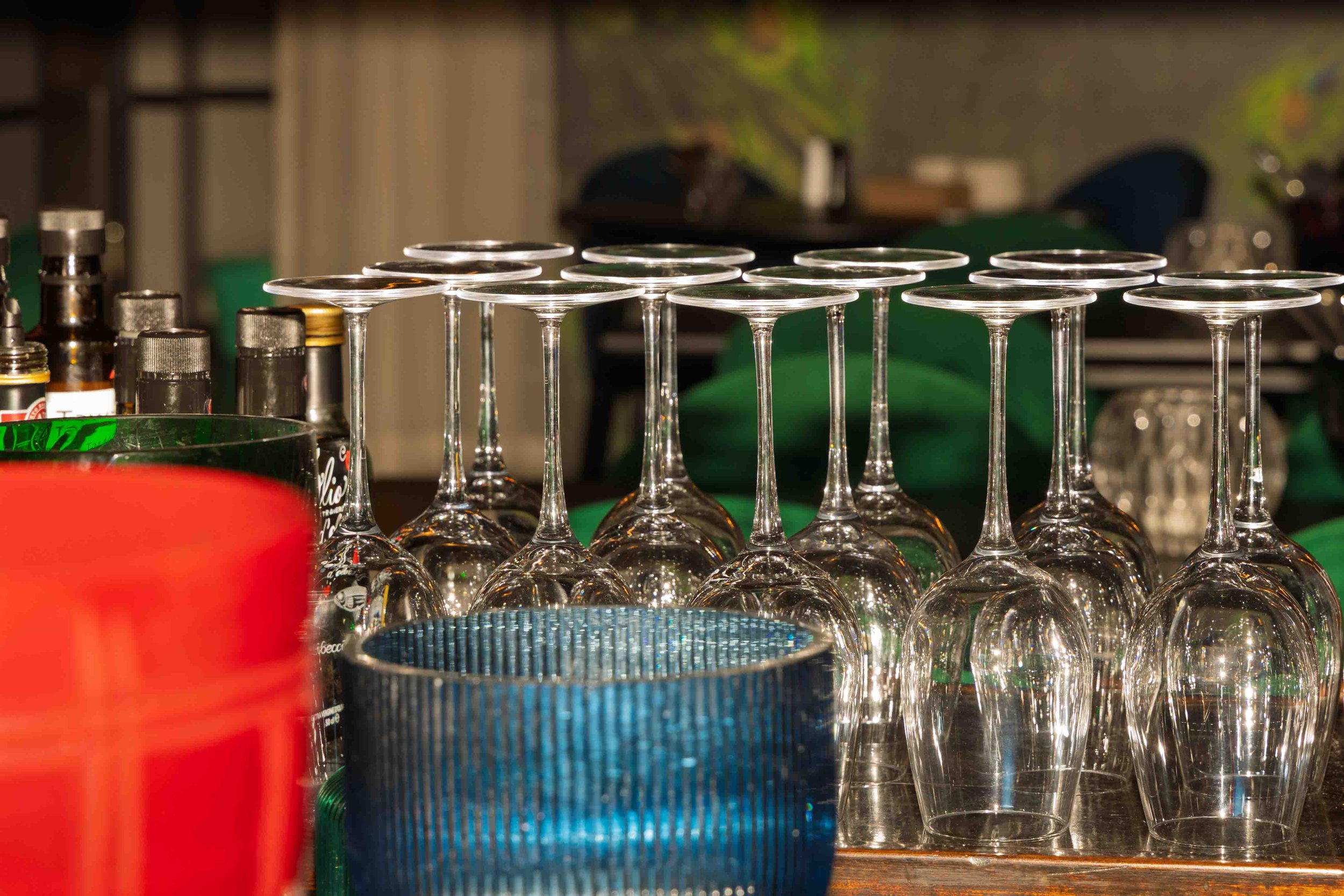 the-oriana-cocktail-bar-orange-tania-kuegler-photography.JPG