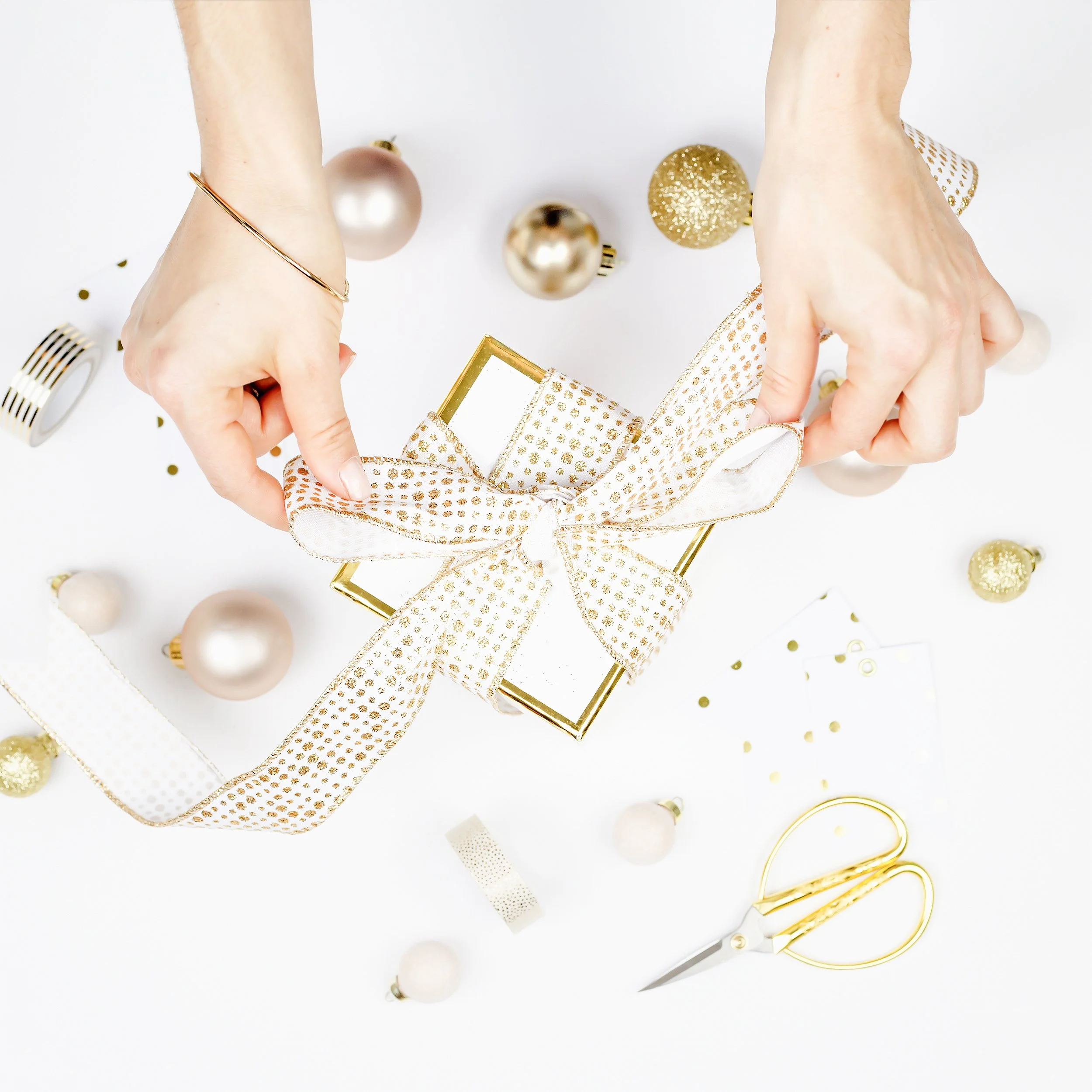 THE BOSS BABE CO. GIFT GUIDE IS HERE!