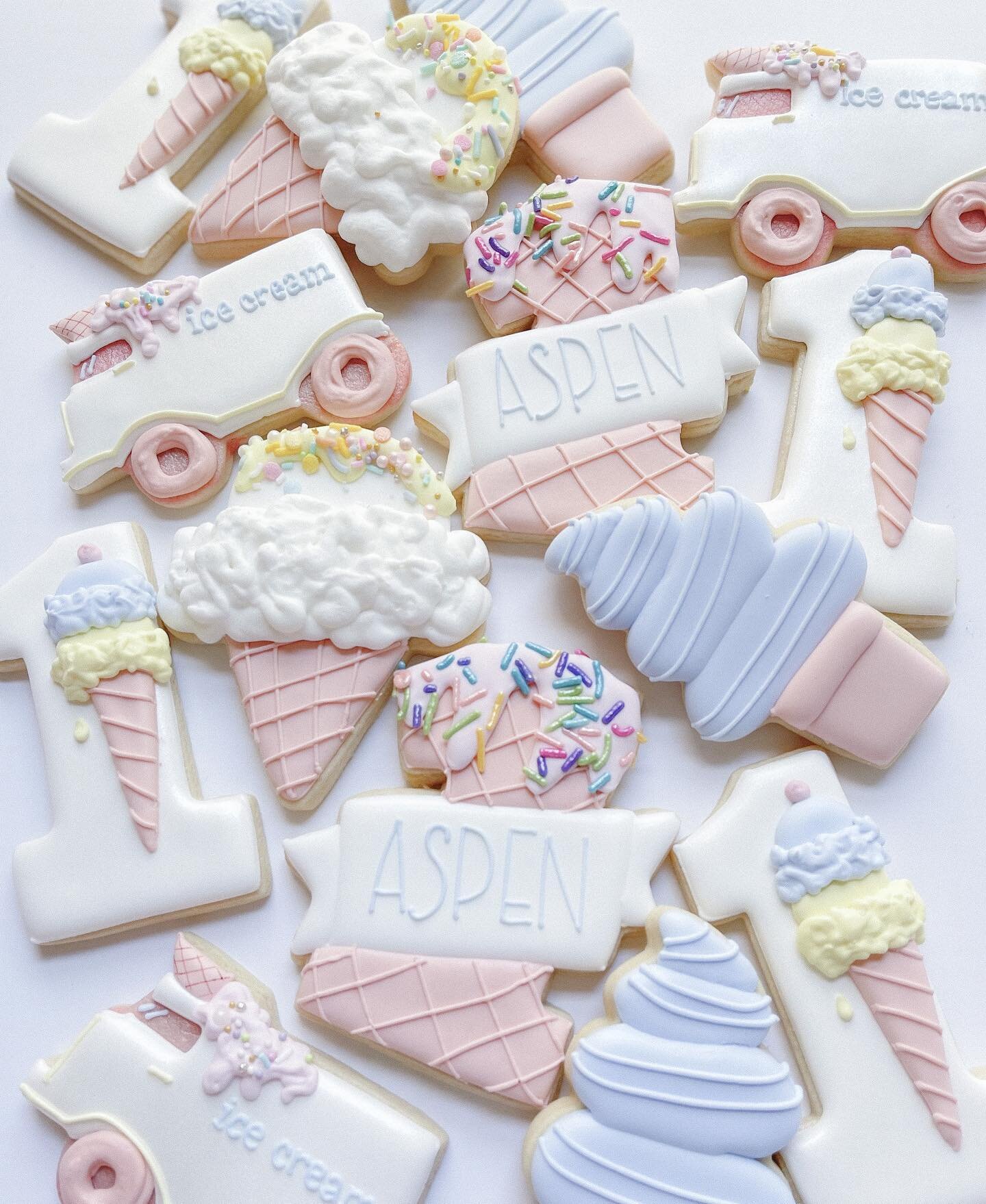 Is it a picture of cookies, or my springtime vision board? It&rsquo;s both. 🍦