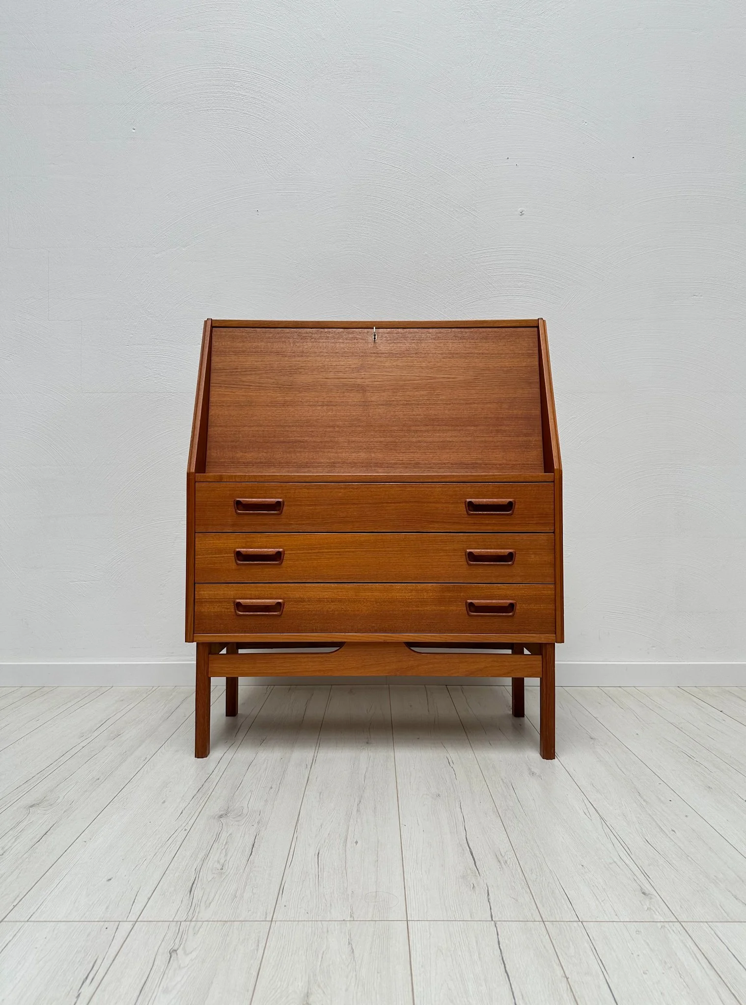 1960s Vintage Danish Design Teak Secretary by Dyrlund – detail 2