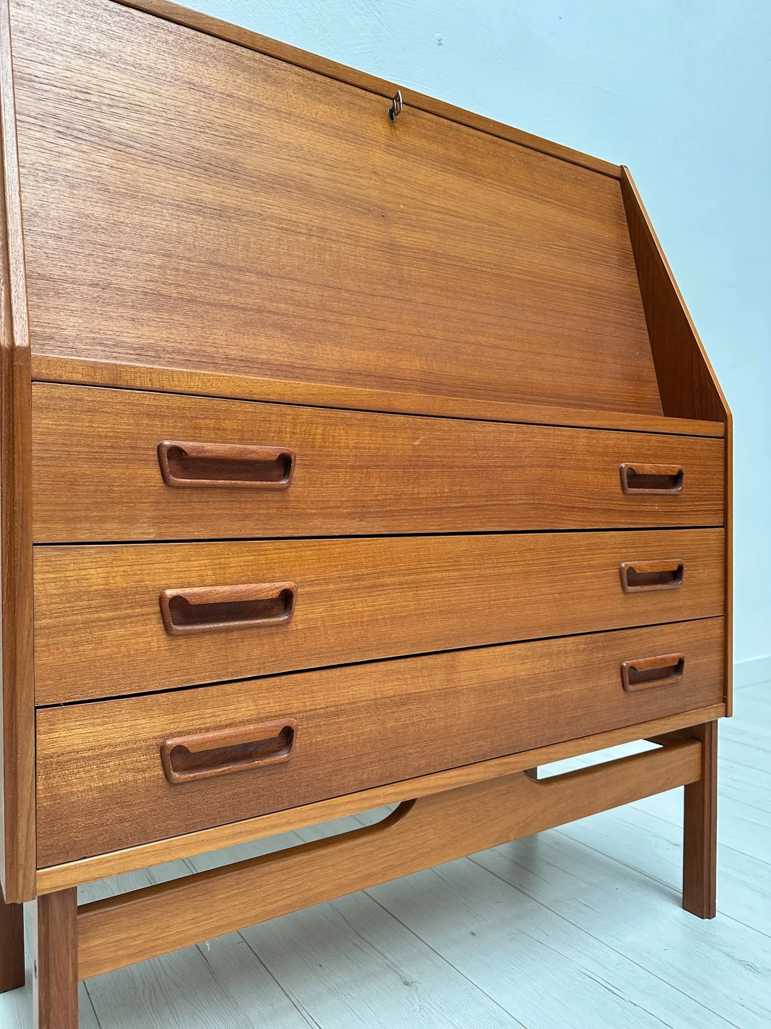 1960s Vintage Danish Design Teak Secretary by Dyrlund – detail 5
