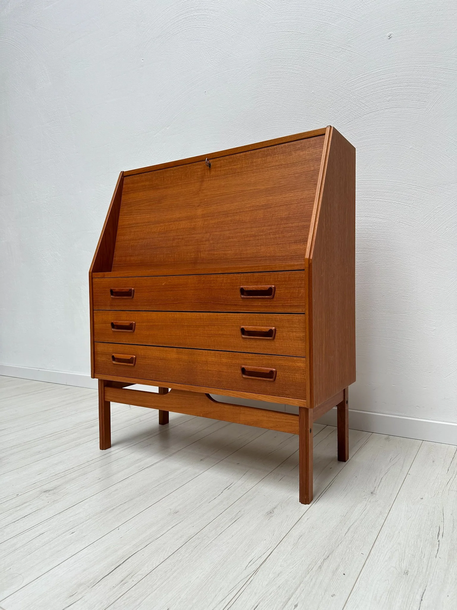 1960s Vintage Danish Design Teak Secretary by Dyrlund – detail 7