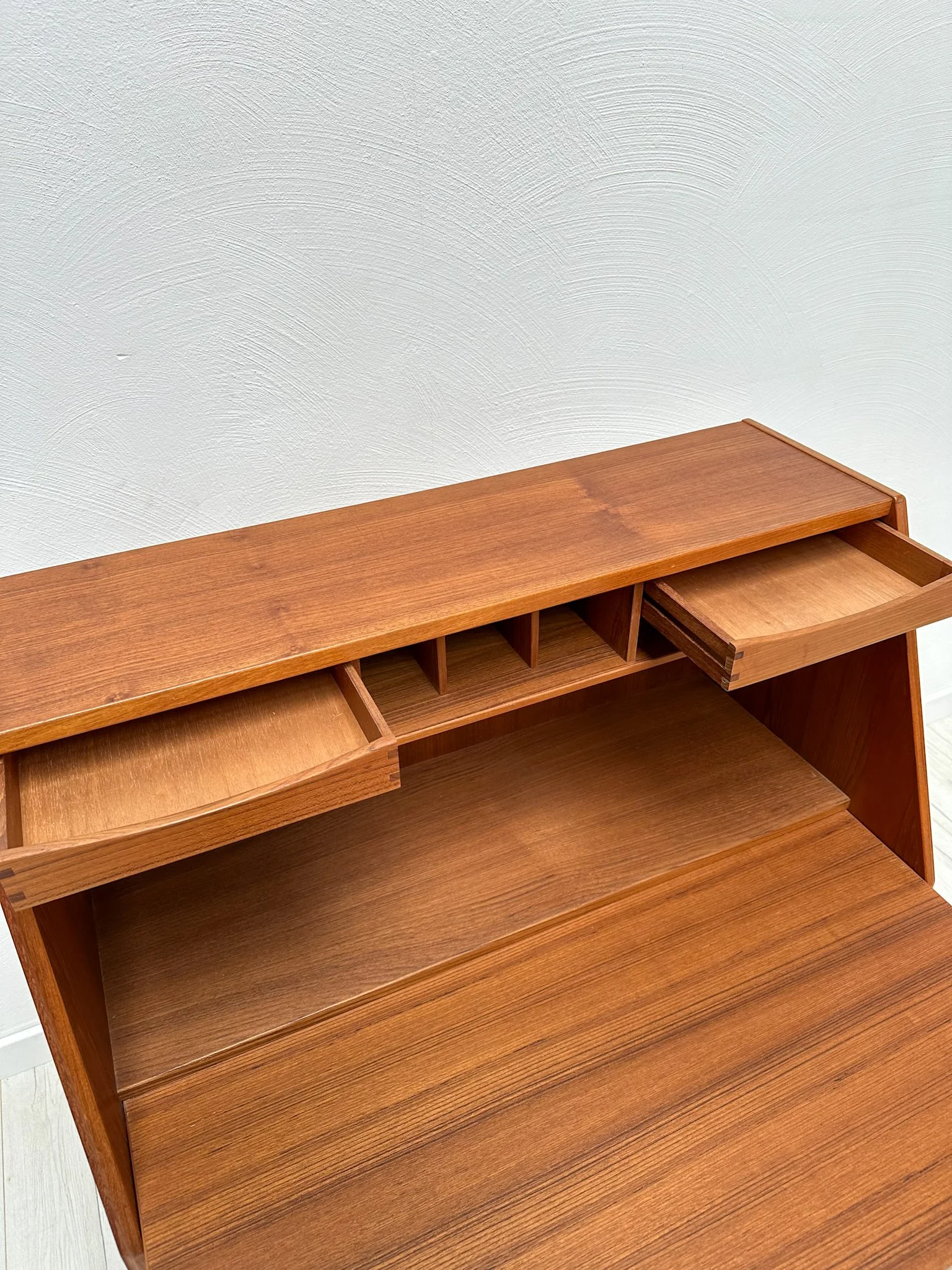 1960s Vintage Danish Design Teak Secretary by Dyrlund – detail 12