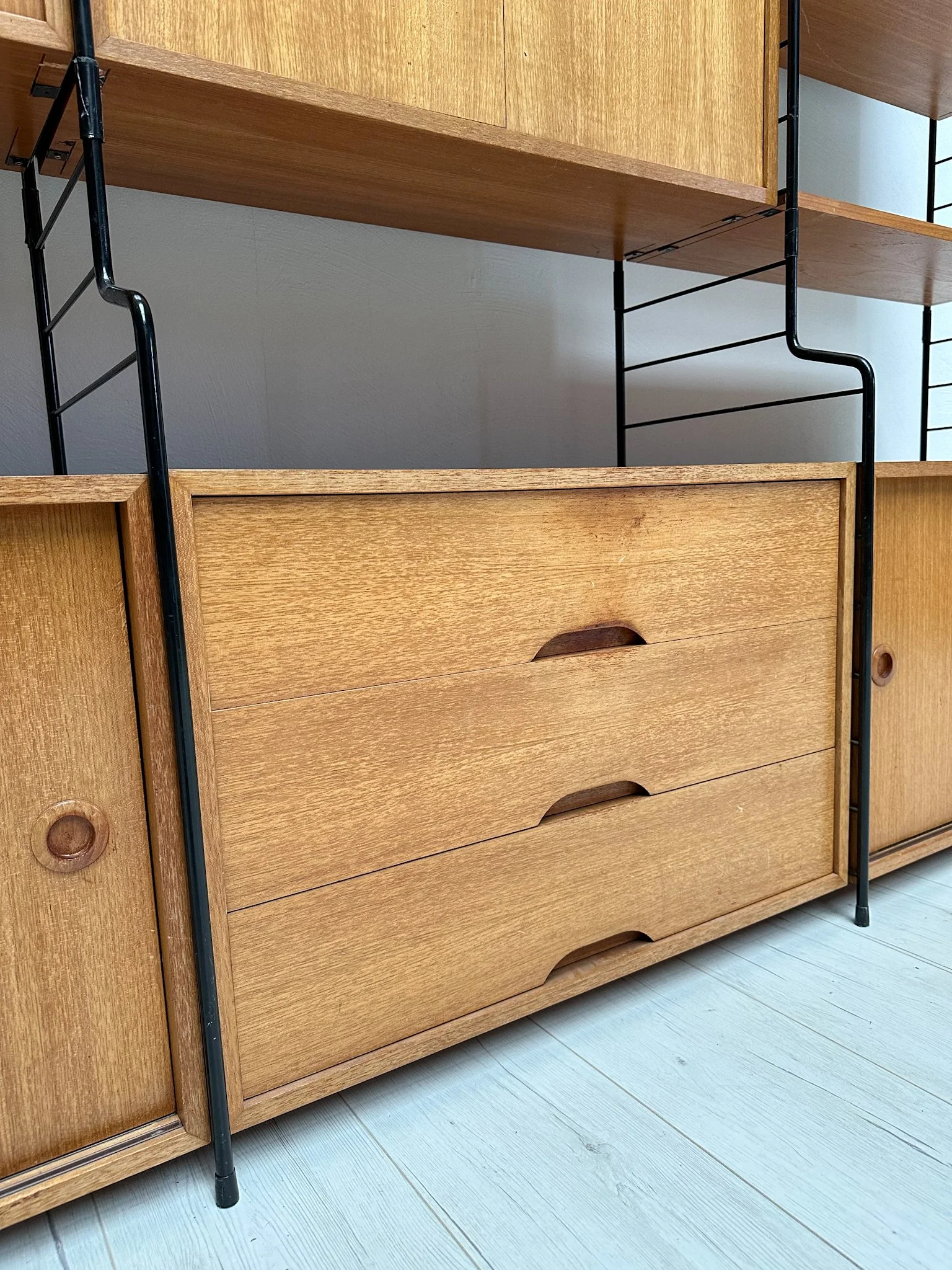 1960s Vintage Freestanding Teak Shelving System by WHB Germany – detail 7
