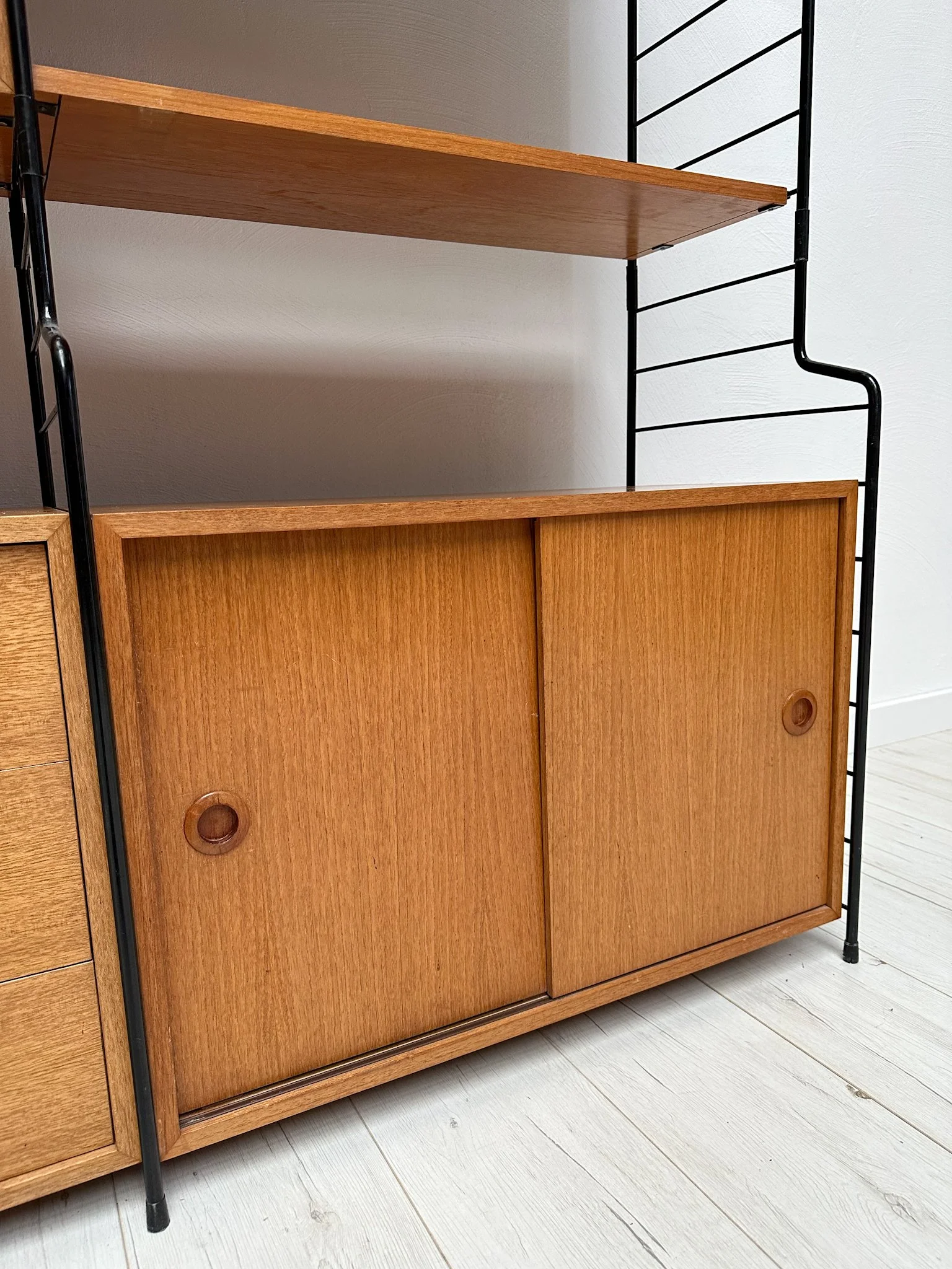1960s Vintage Freestanding Teak Shelving System by WHB Germany – detail 10