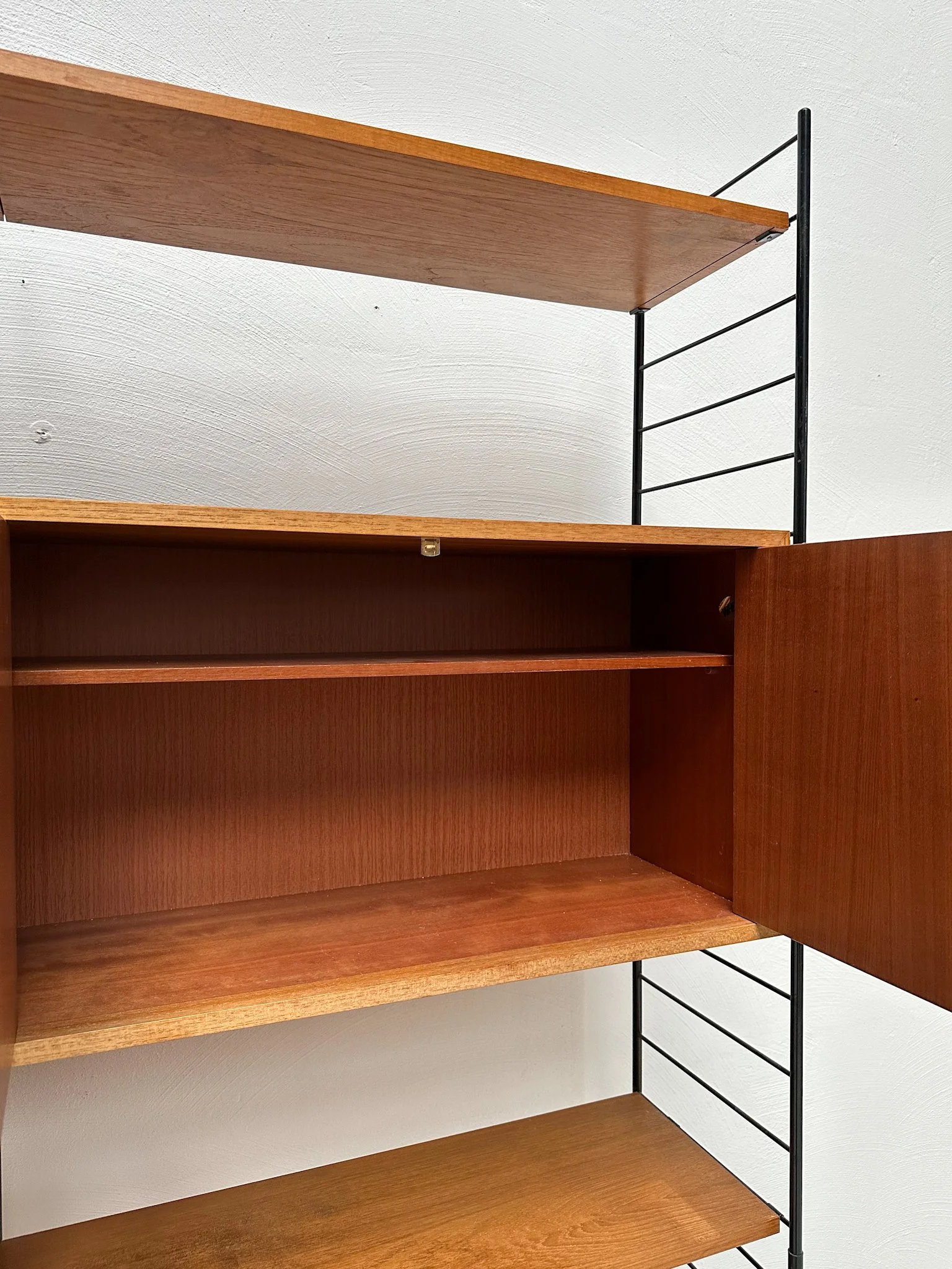 1960s Vintage Freestanding Teak Shelving System by WHB Germany – detail 18
