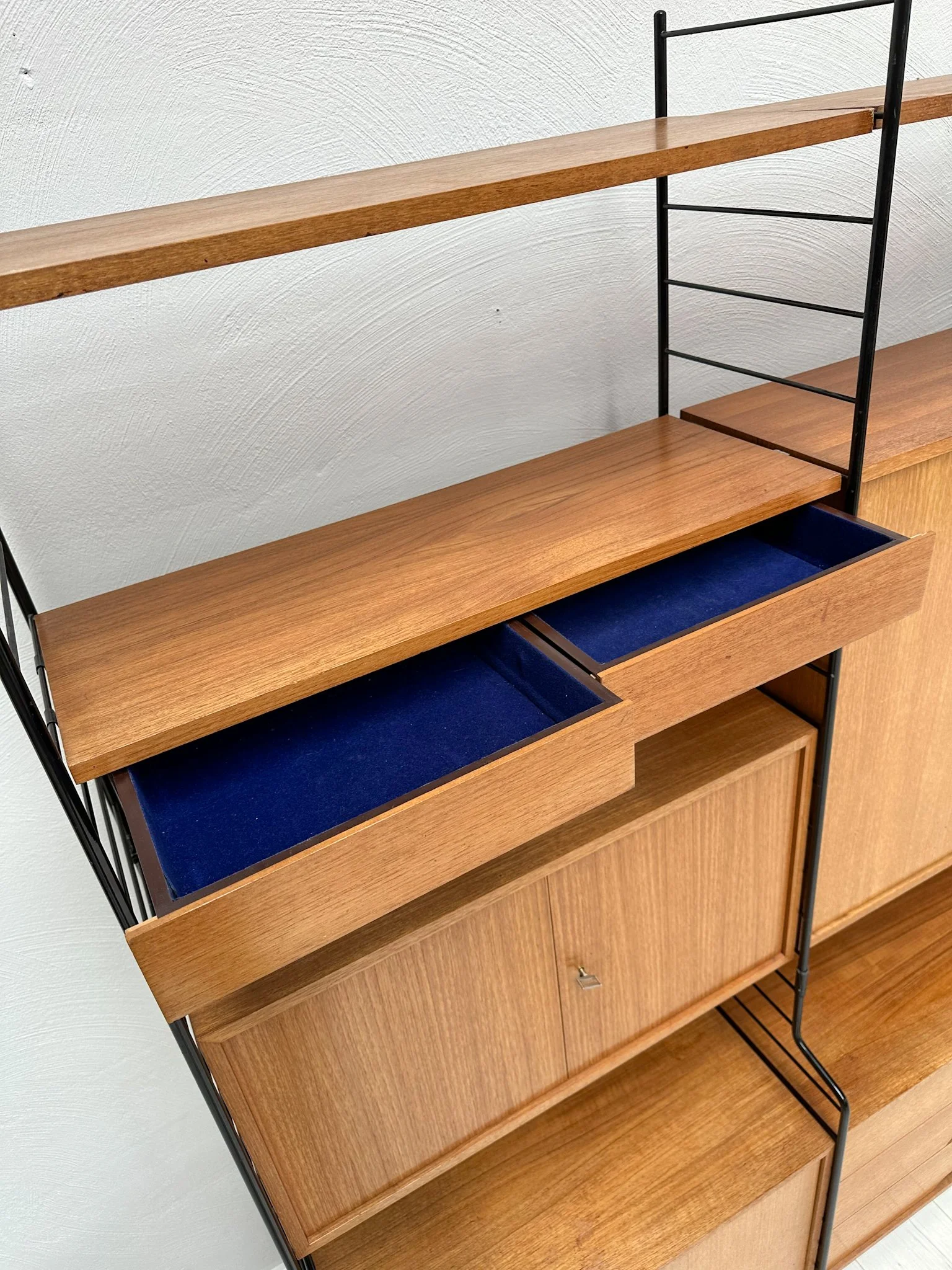 1960s Vintage Freestanding Teak Shelving System by WHB Germany – detail 22