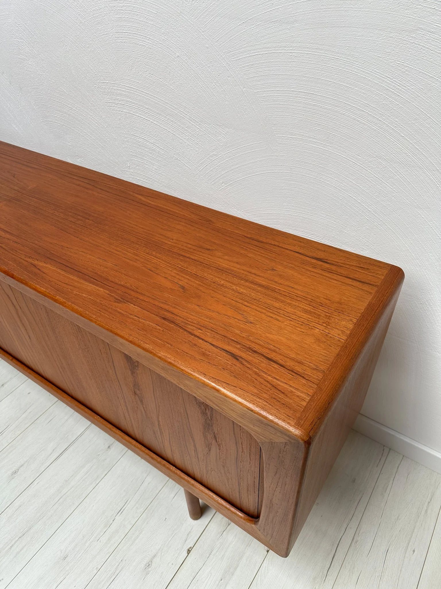 1960s Vintage Large Danish Design Teak Sideboard with Tambour Doors – detail 12