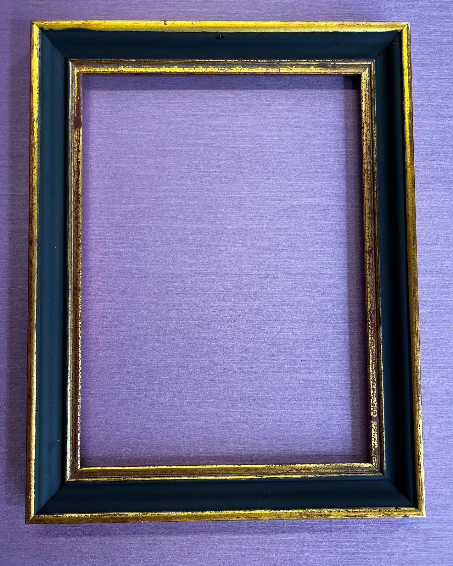 We&rsquo;ve got a few beautifully hand painted frames from the artist Leonardo Dass up for purchase. DM for inquiries or check out our website! Frame size - 11x15
.
.
#customartist #frames #artframing #customartframing #artframing #uniqueframes #artc