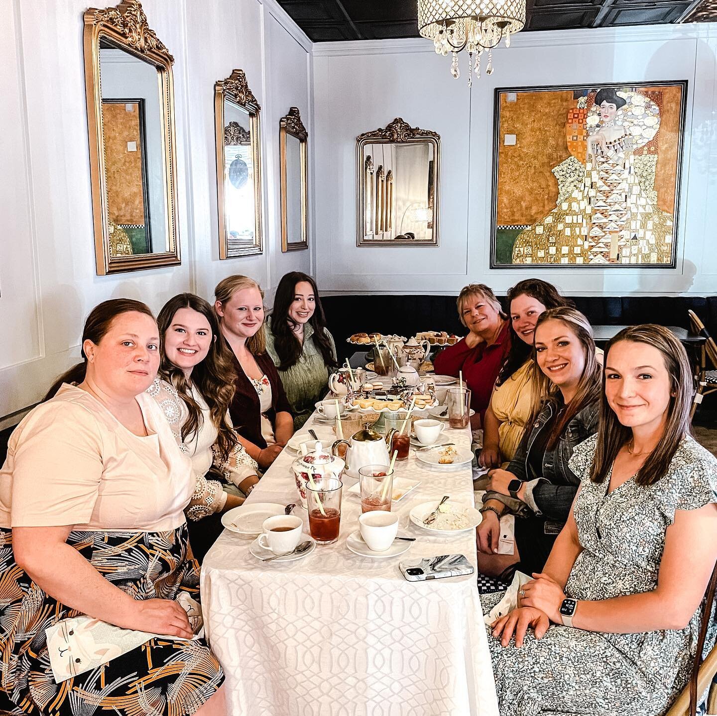 High Tea with Xi Xi was a great afternoon! We enjoyed an amazing authentic English high tea at @elkabeescafeandbakery . #Xixiaxo #AlphaChiOmega #hightea #ClackamasOregon