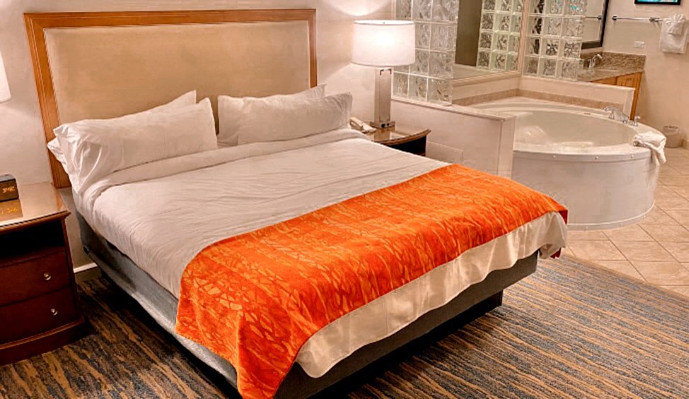 5 Best Hotels with Jacuzzi in Room Suites in Florida — Luxury Travel Babe