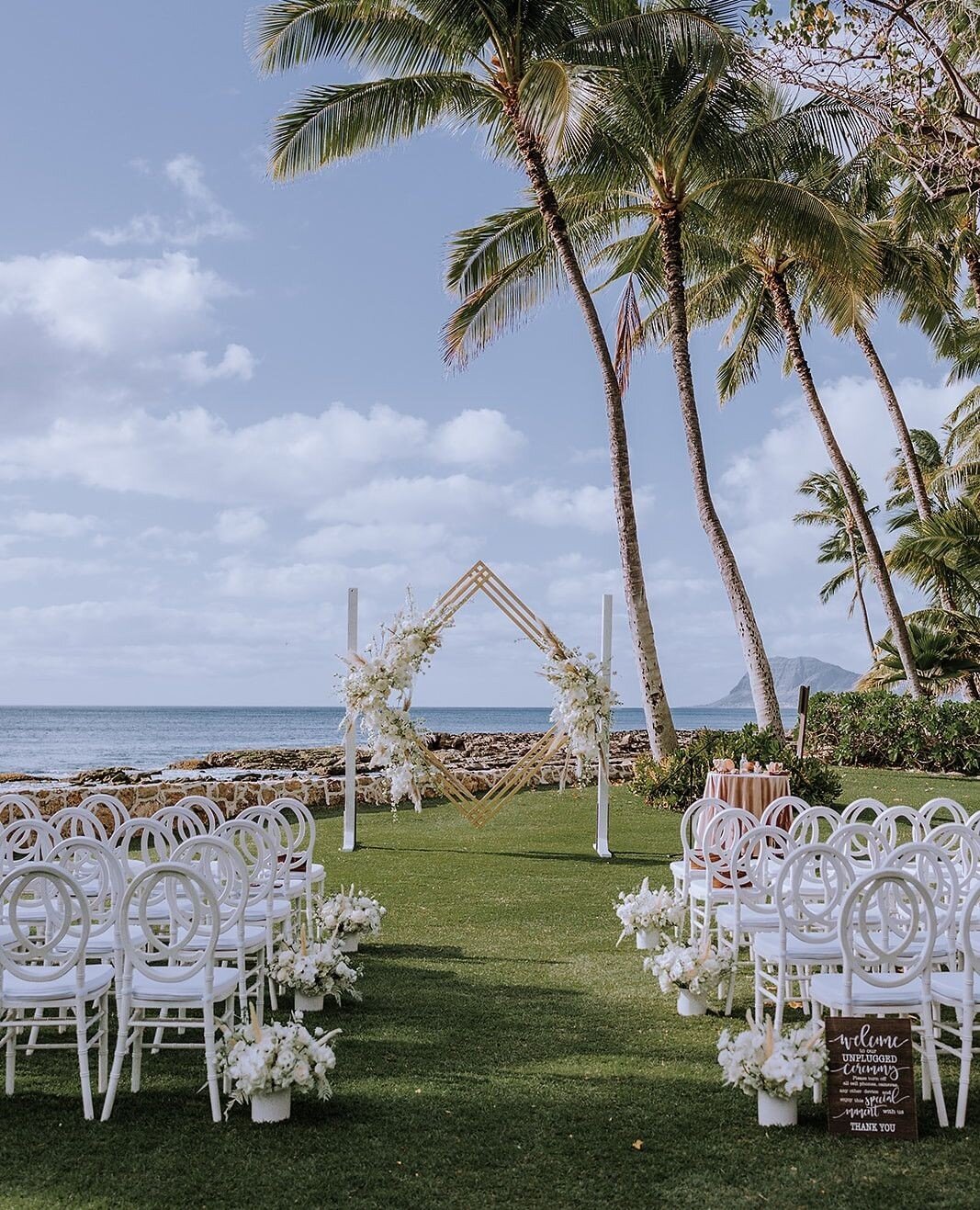 Just you and your significant other at the Altar😍 ⁠
⁠
Featuring our Triple Diamond Altar, White Phoenix Chairs ⁠
.⁠
.⁠
.⁠
Photographer: @mdee_photo⁠
Coordination: @weddingplanner808⁠
.⁠
.⁠
.⁠
#weddinginparadise  #weddingideas⁠
#wedding #hawaiiweddin