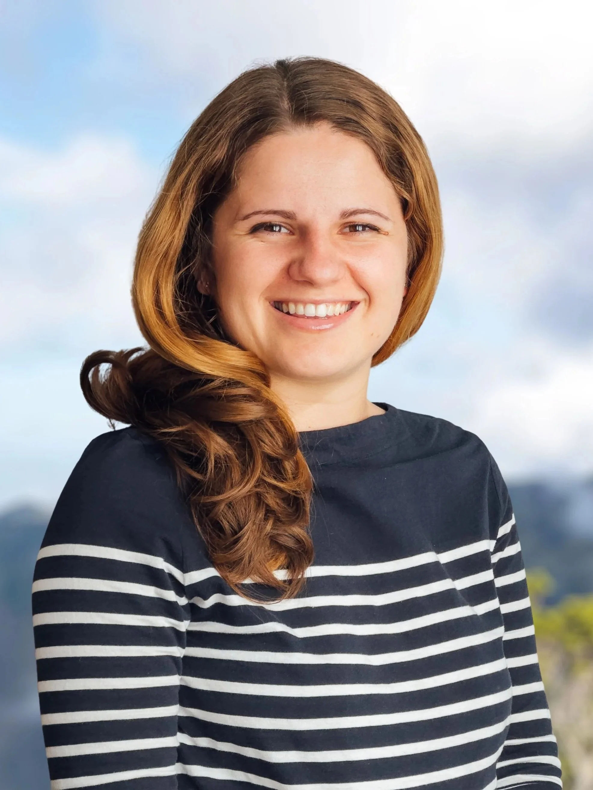 Headshot of Kellie, ASW, therapist at Beachfront Anxiety Specialist