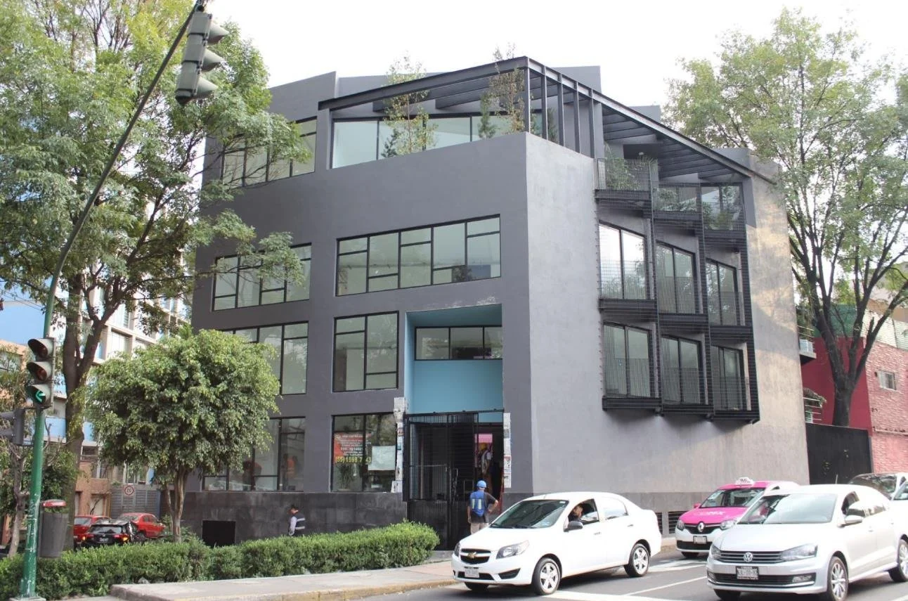 100 Fachada edificio.jpg