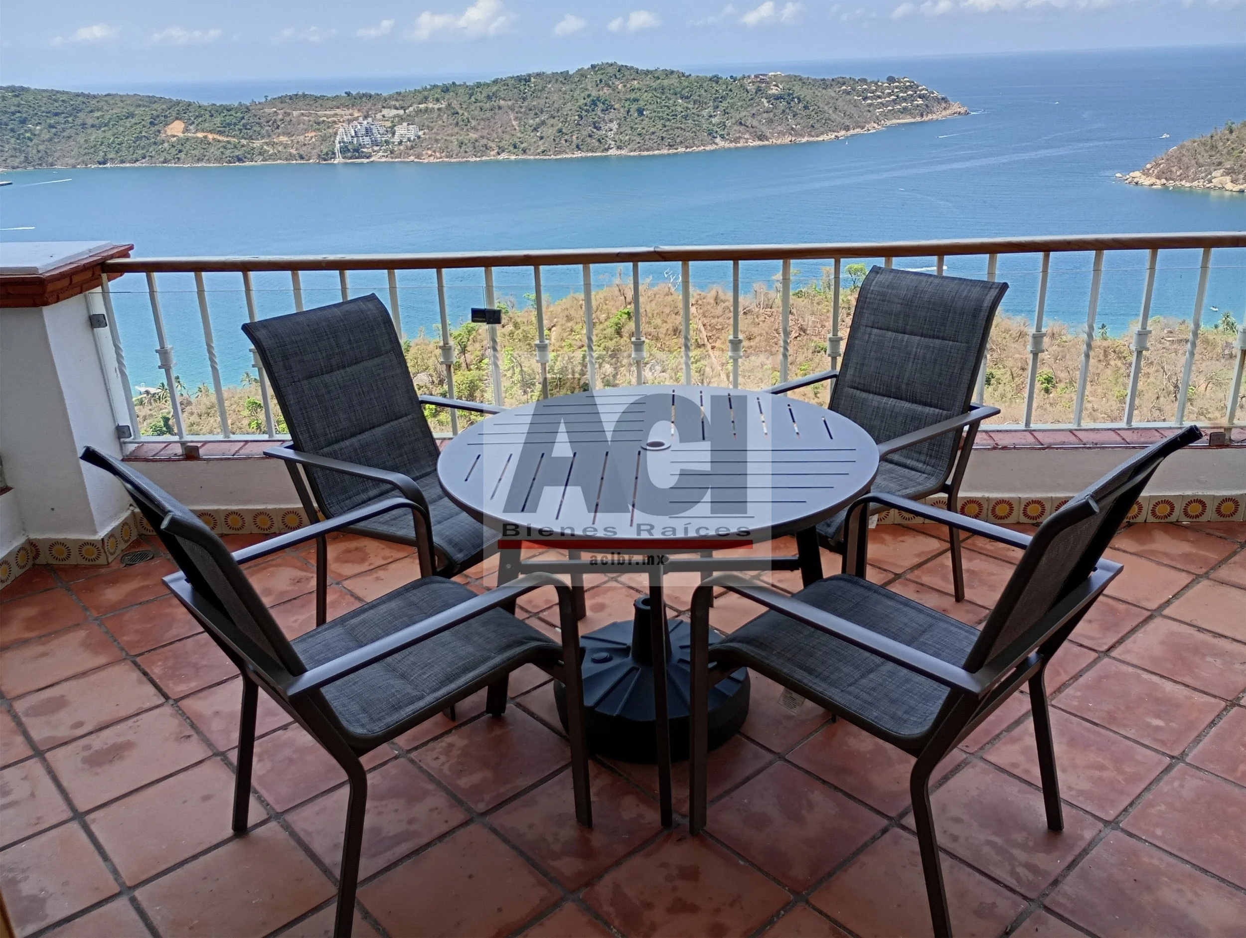 ACi Bienes Raices Pichilingue_3.jpg