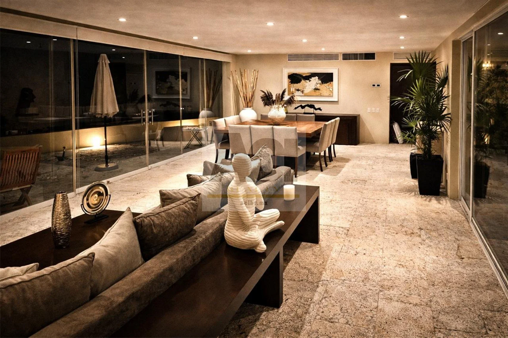260 ACI Bienes Raíces Casa Real Diamante noche_11.jpg