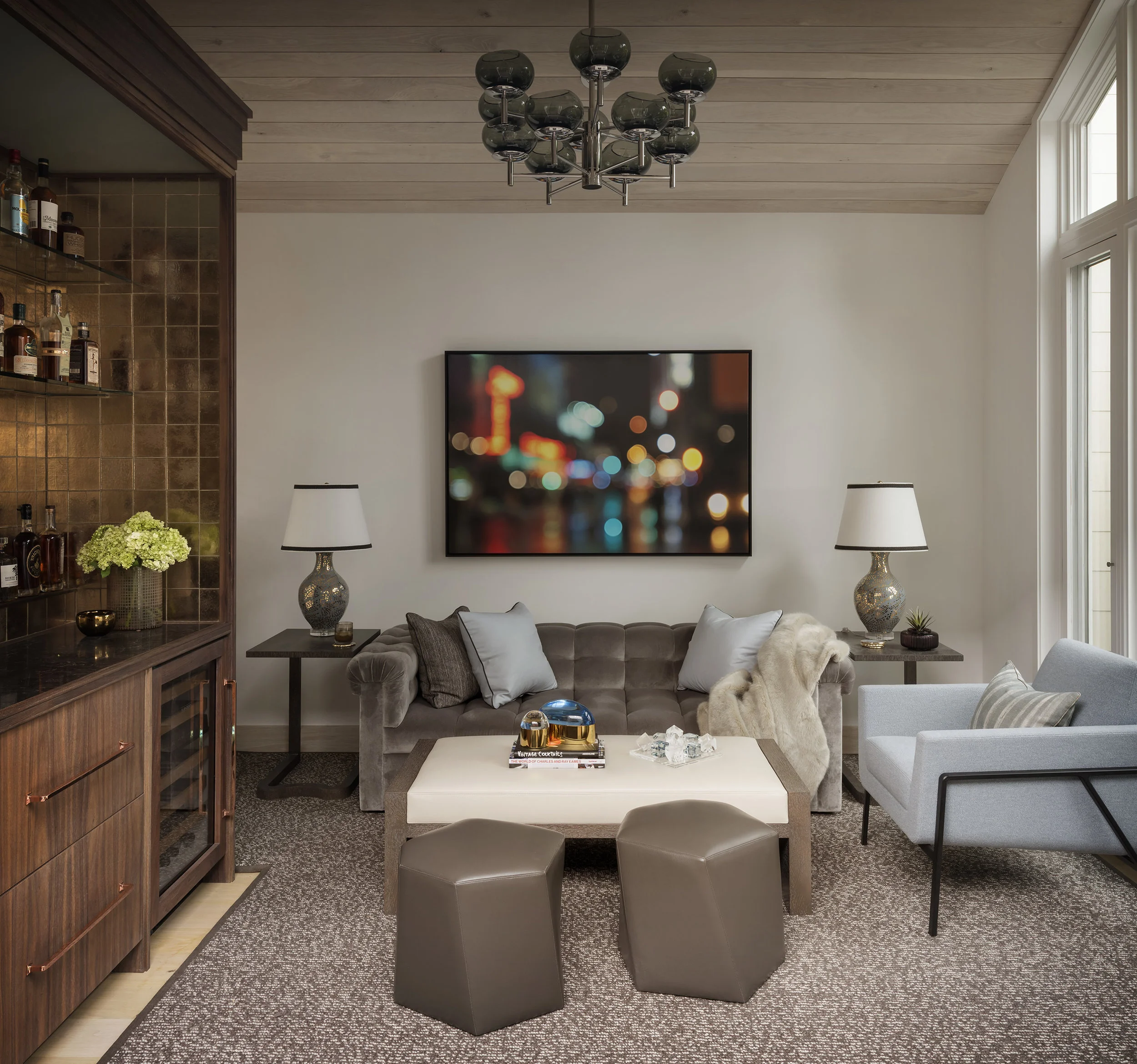 10-lounge1- small.jpg