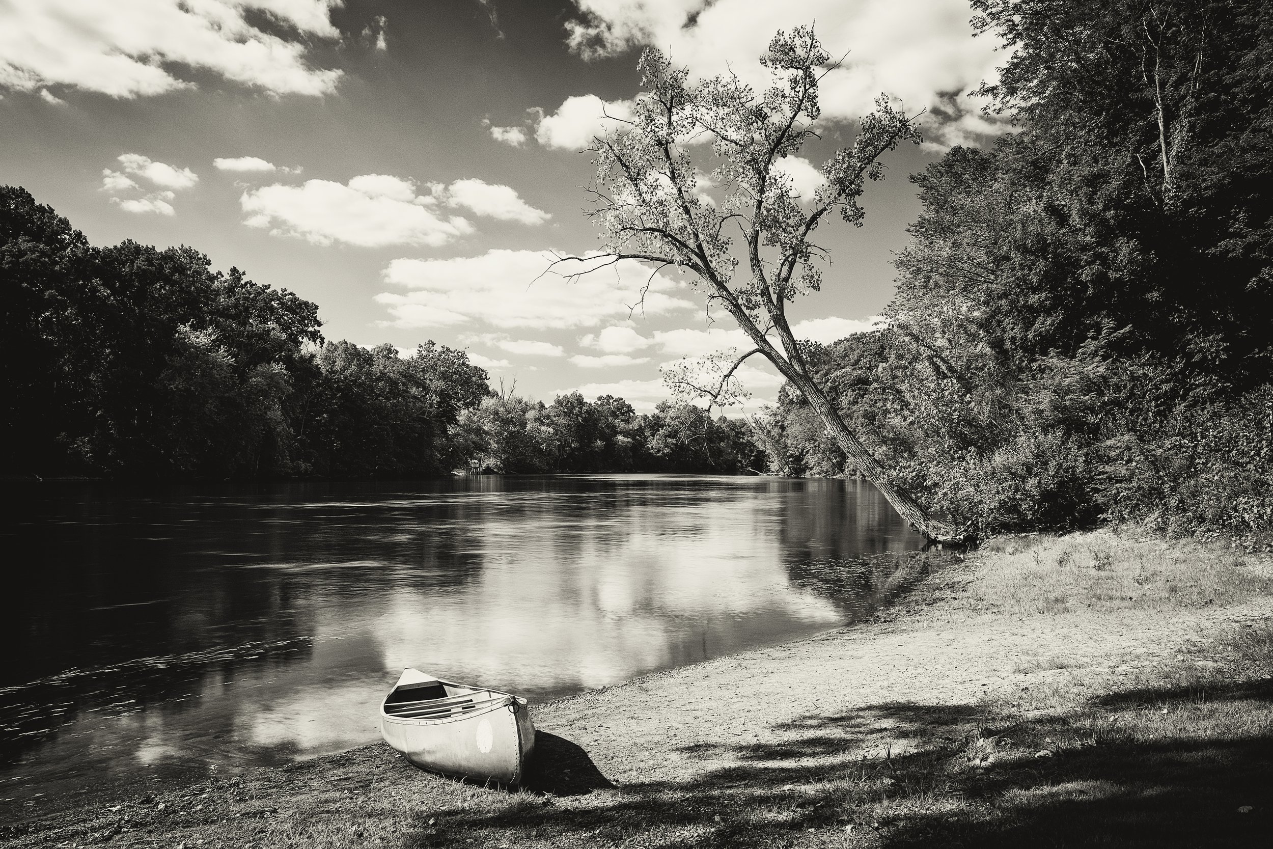 boat_river.jpg