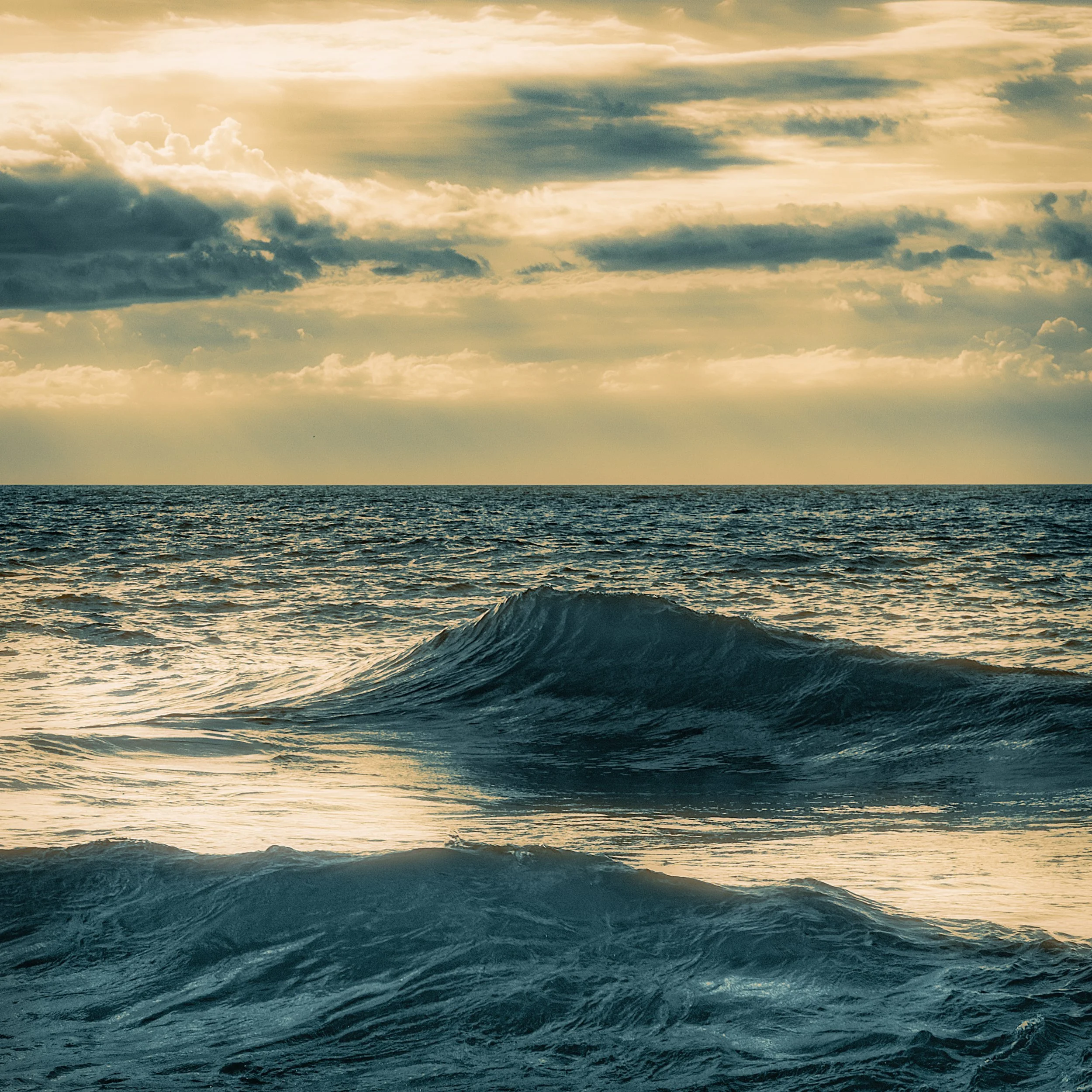 sea-waves.jpg