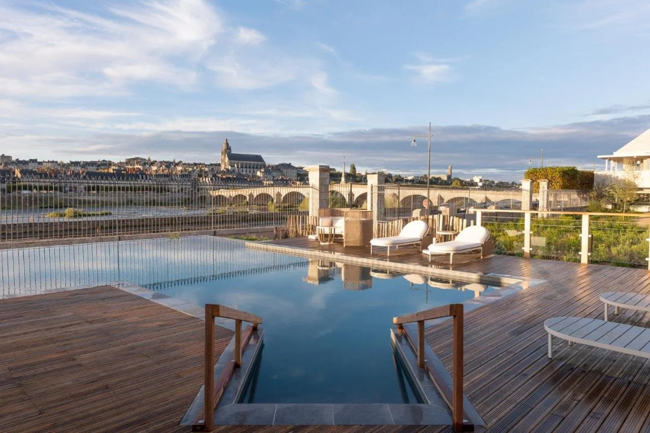 Loire Valley travel guide, 5-star fleur de loire hotel VERTU Hotels