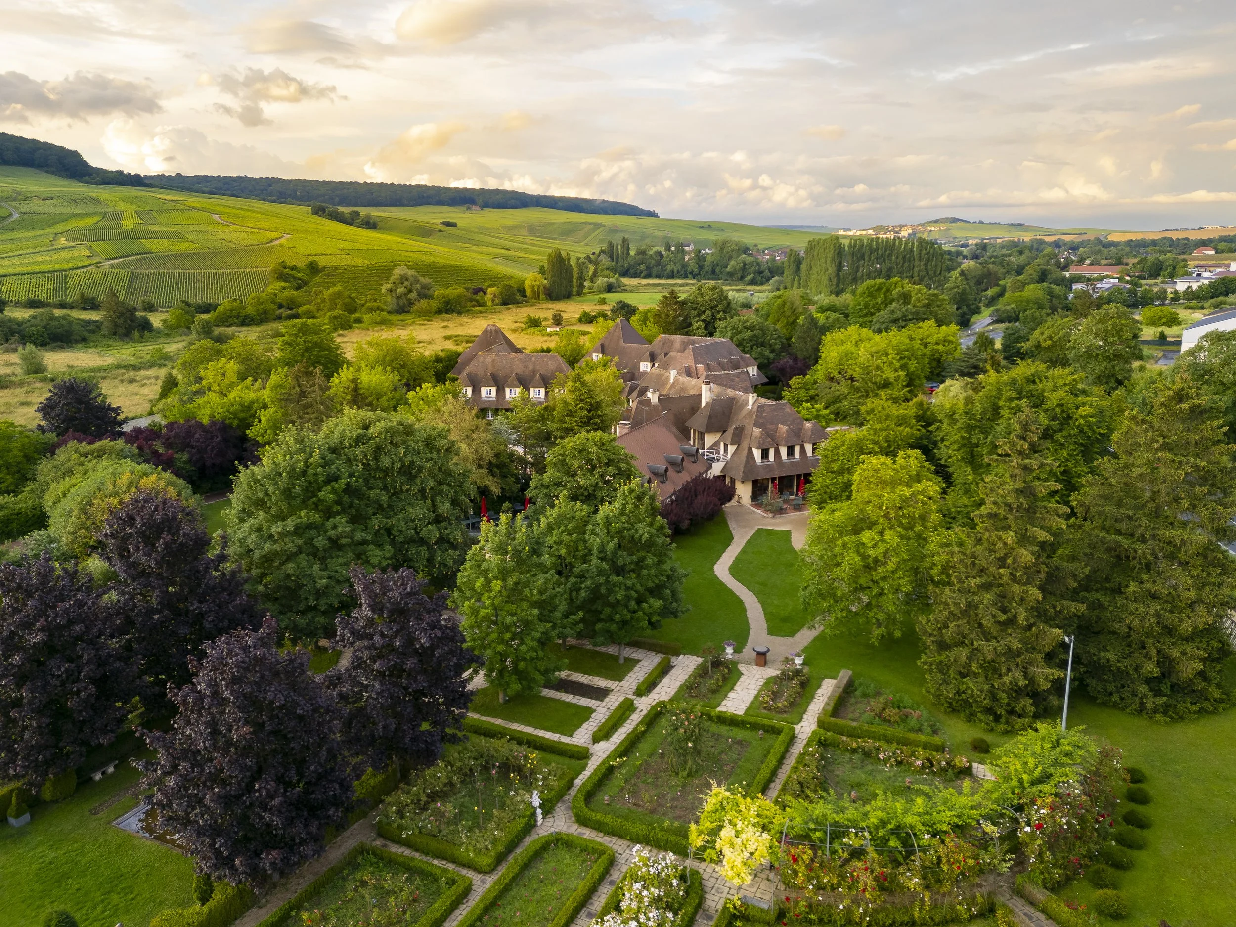 briqueterie champagne luxury hotel in epernay vertu hotels