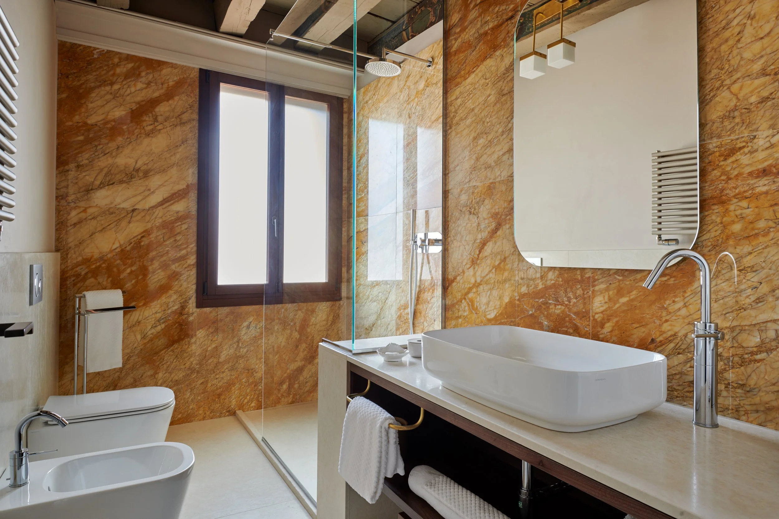 grand-canal---salle-de-bain---venise-prestige---3_51985946748_o.jpg