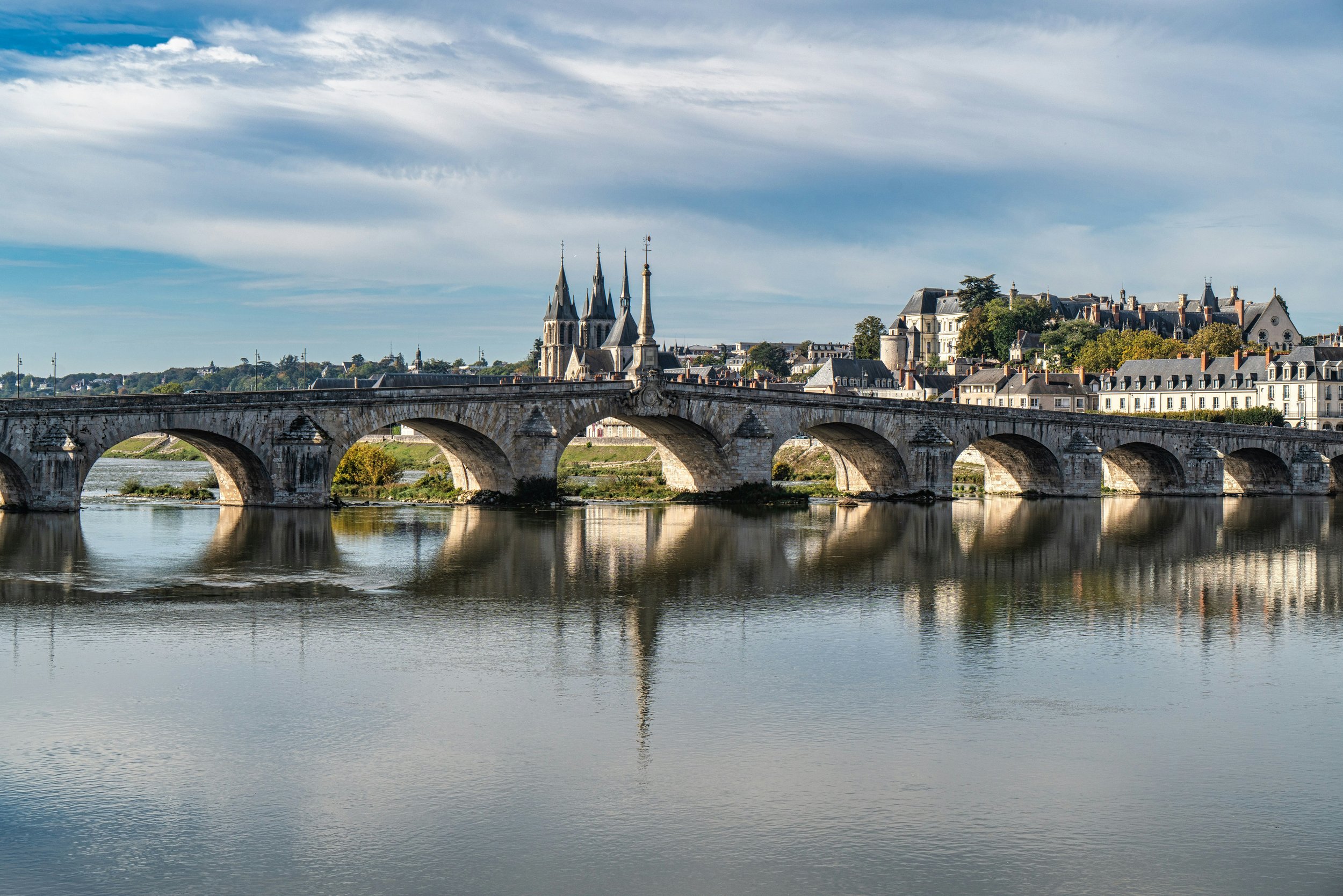 Loire Valley travel guide, 5-star fleur de loire hotel VERTU Hotels