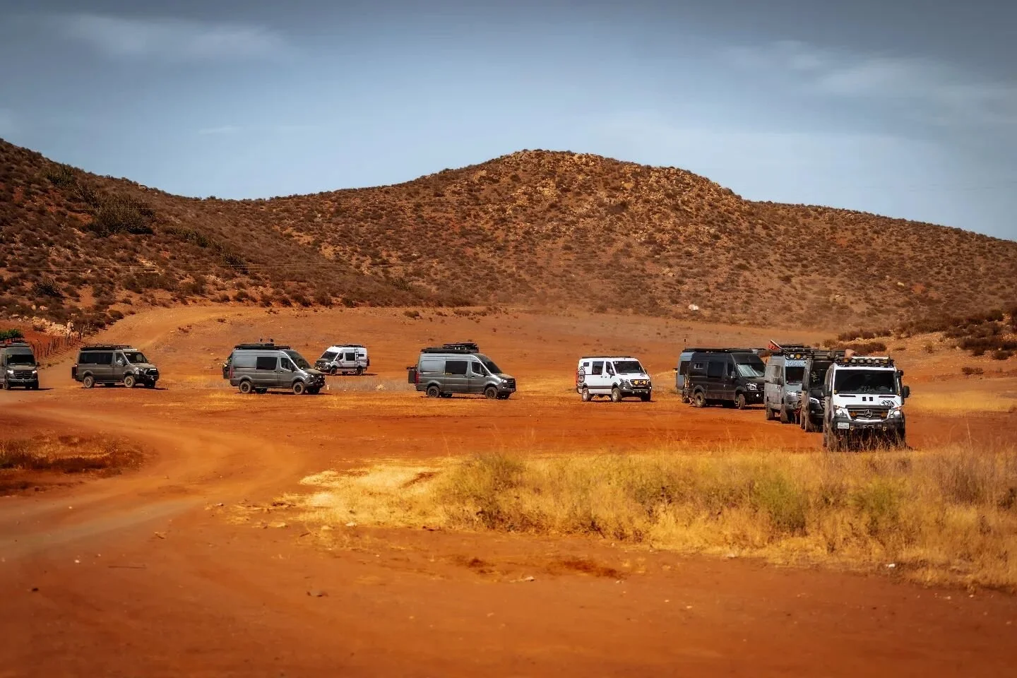 Break time after crossing Baja from the Gulf to the Pacific. @cuatro_casas here we come 🤘🏻

@rad_z71 📷 SOT 3.1 🇲🇽

#campervan #campervanconversion #vanlifeproject #sprintercampervans #mercedessprintervan #4x4sprintervan #4x4sprinter #mercedesspr