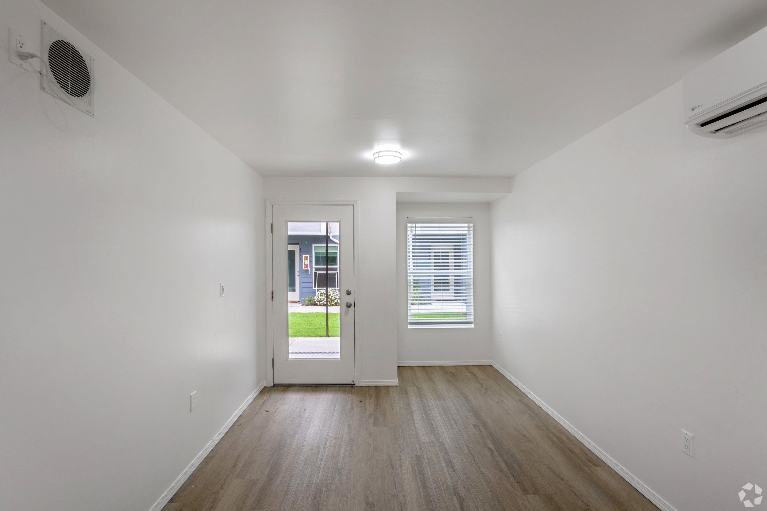 1BR, 1BA - 750SF - Living Room.jpg