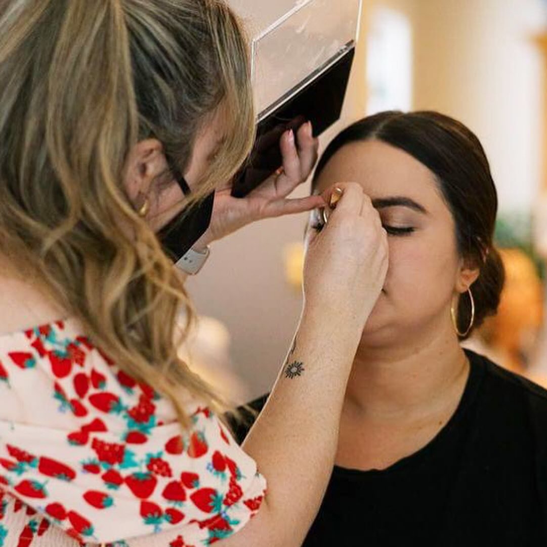 ✨CAT EYE MAKE-UP WORKSHOP✨

Friday, April 12th @ 5:30pm

@muarumball still has some spots open for a brand new workshop she's hosting at Purrista Cat Cafe ... Cat Eye 101
💋😸
Join Amanda Rumball as she shows you how to create the
purr-fect winged li